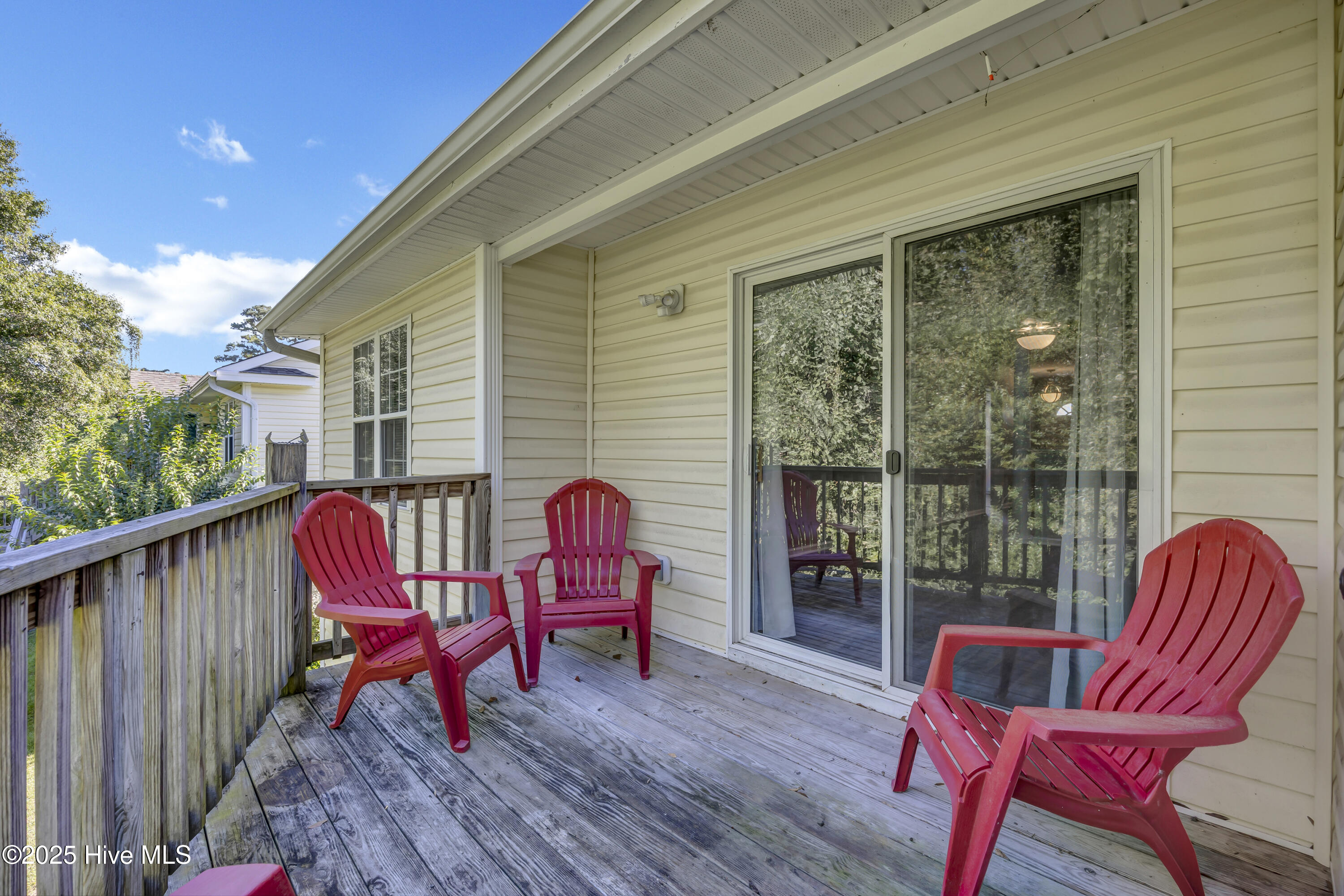 100541290 | Photo 12