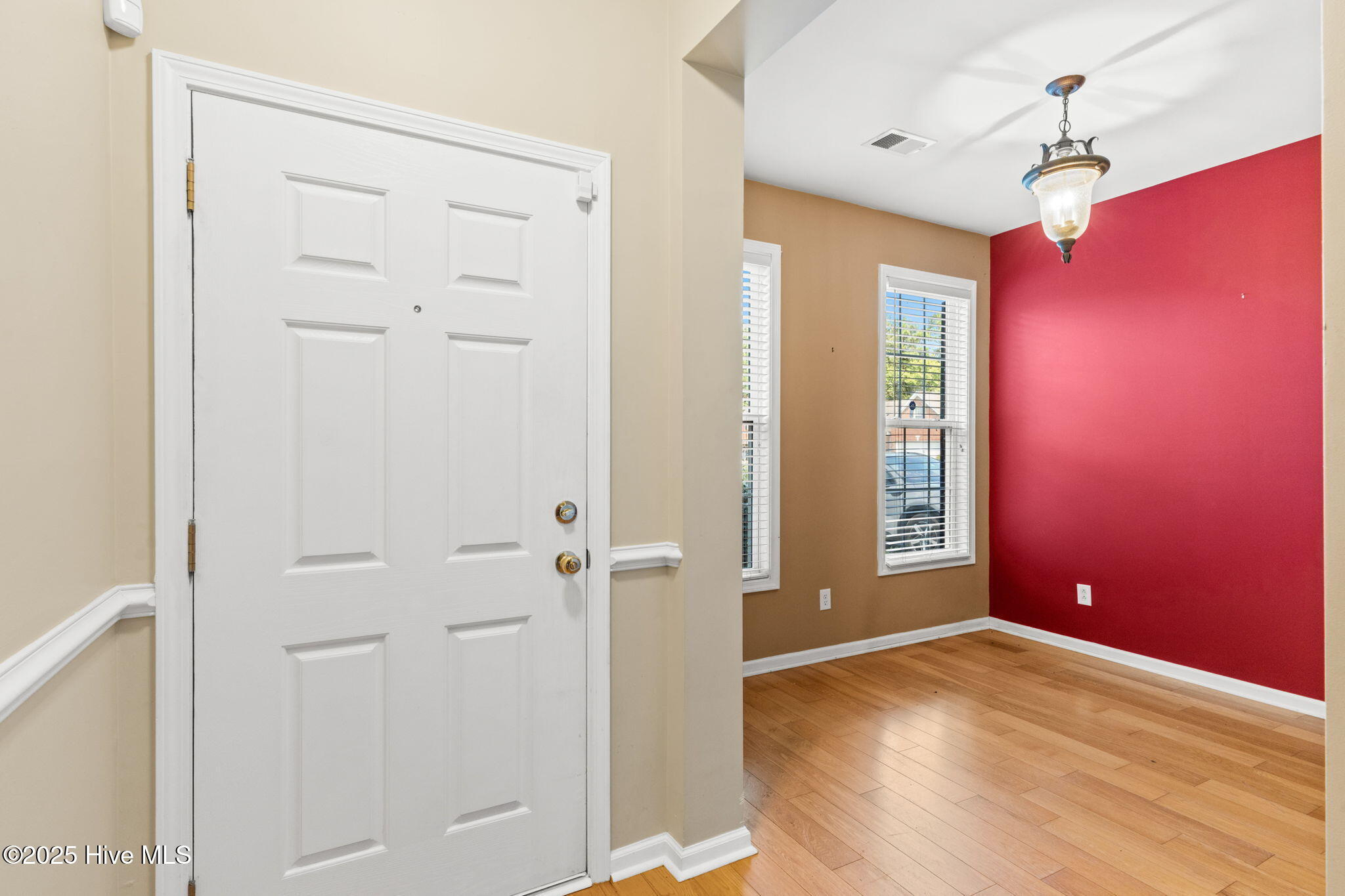 29-web-or-mls-CAMMediaLLC.com-07619