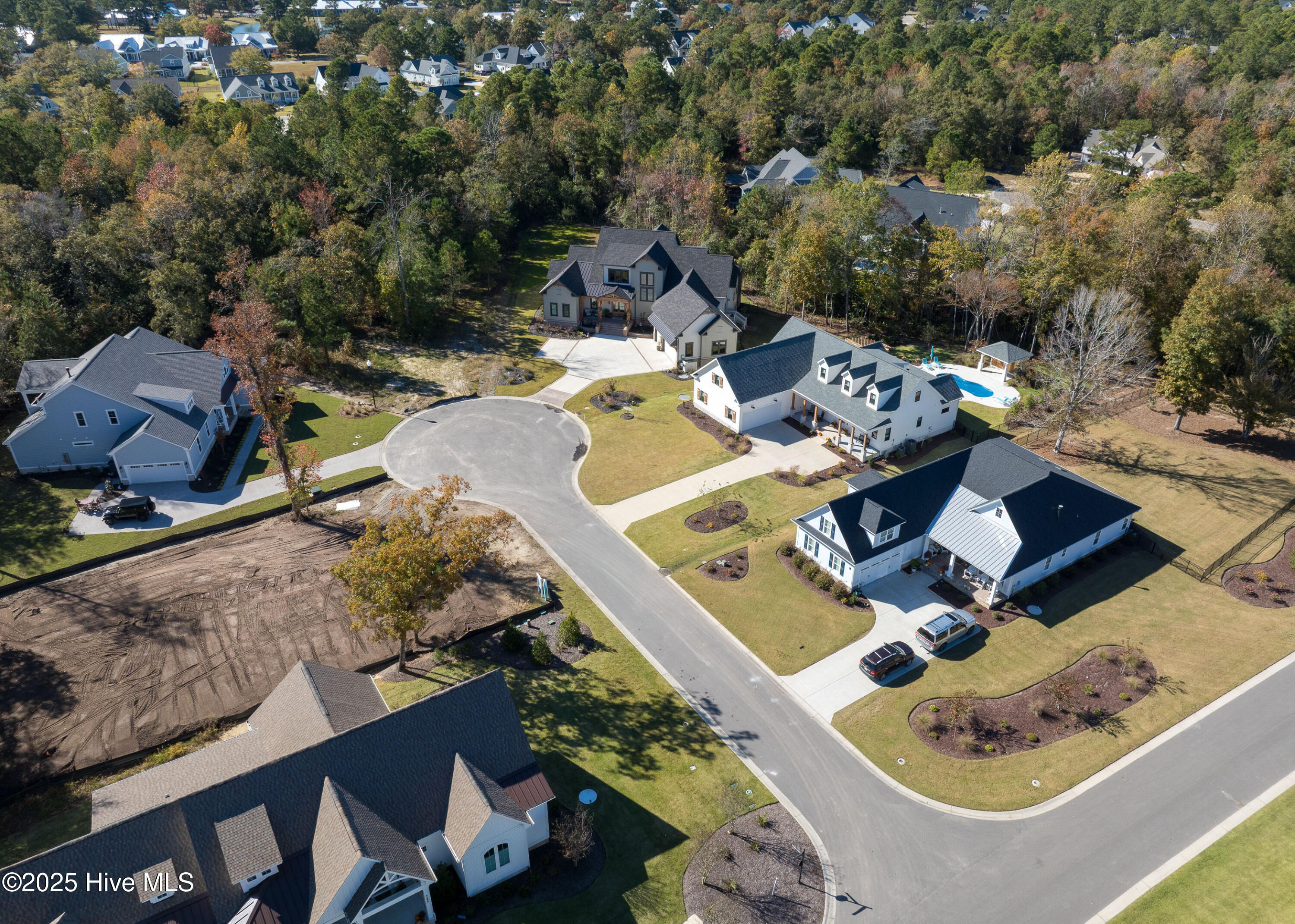 100539739 | Photo 60