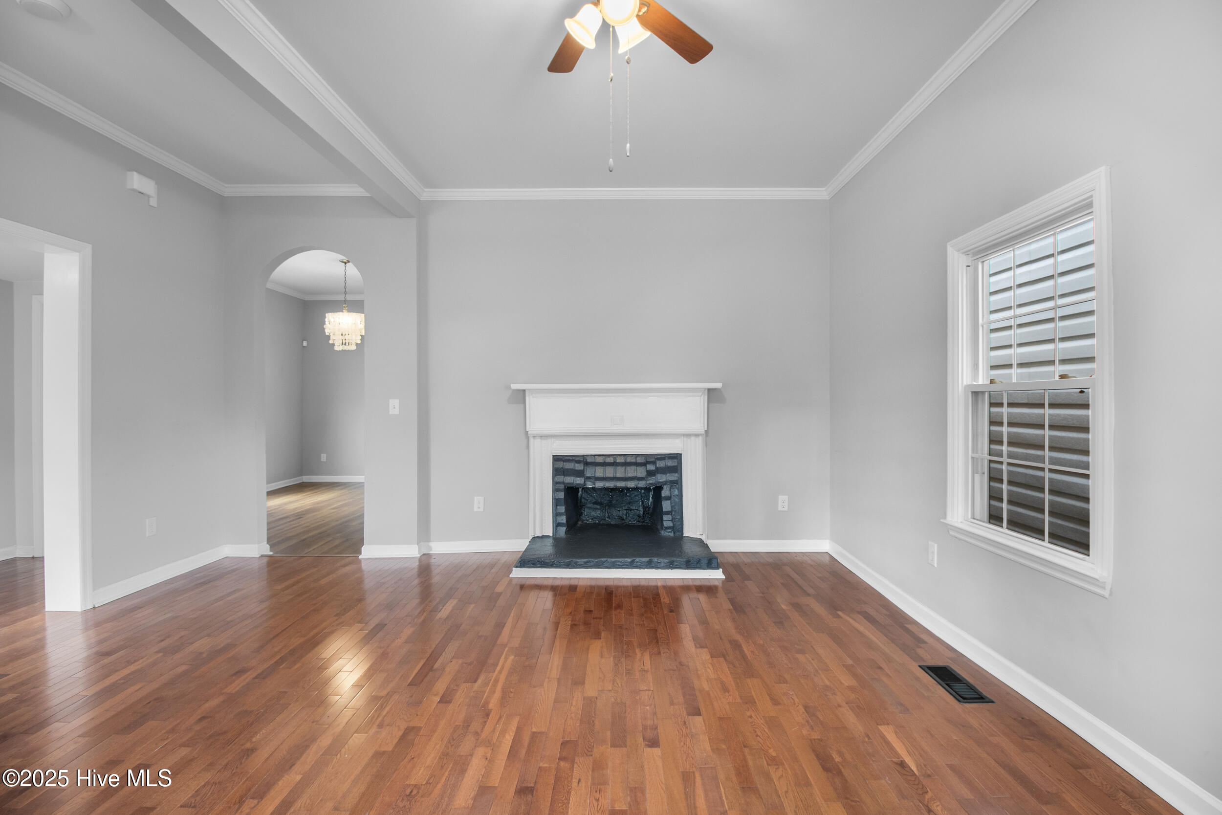 100528550 | Photo 13