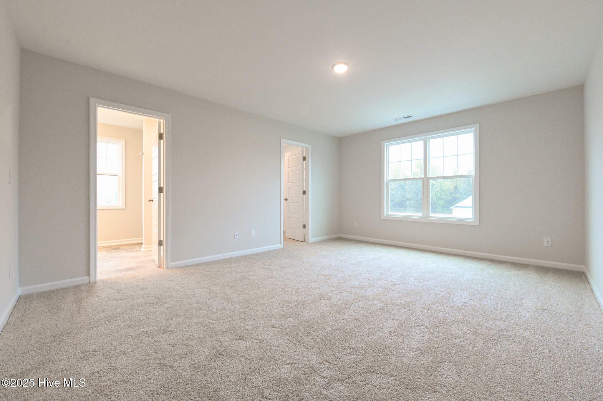 Undisclosed Address, La Grange, NC, 28551