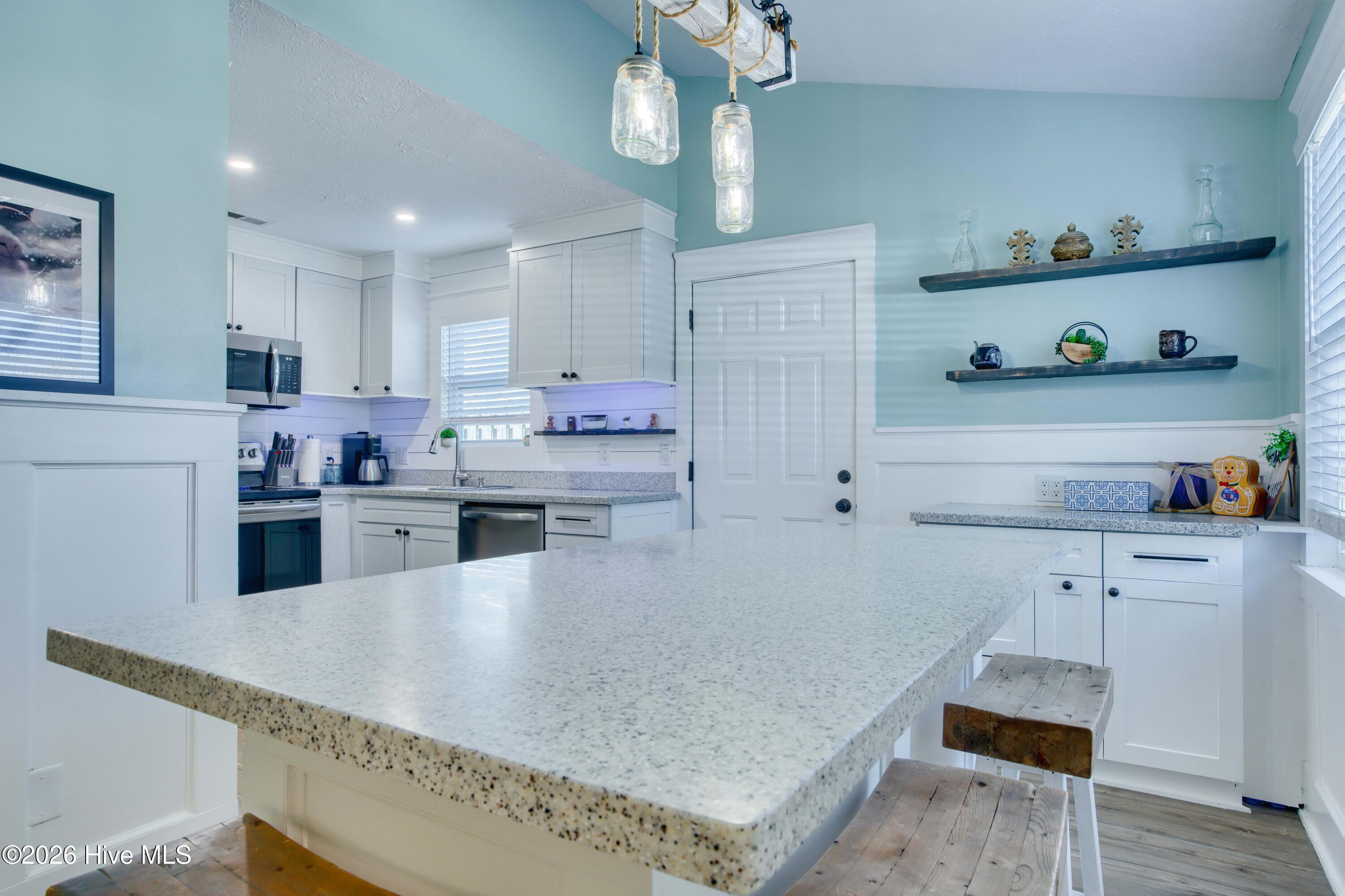 100553669 | Photo 10