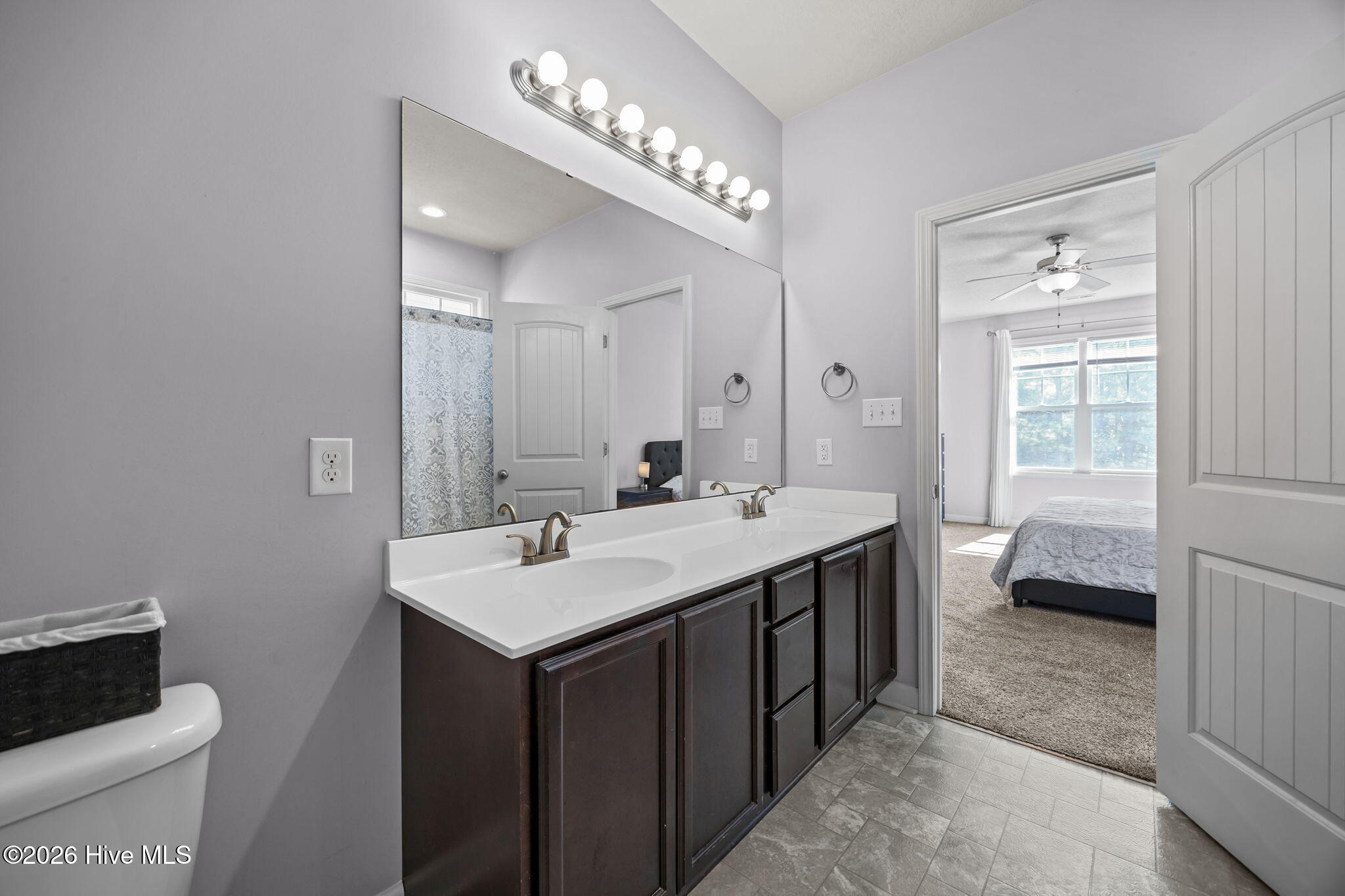 100556762 | Photo 24