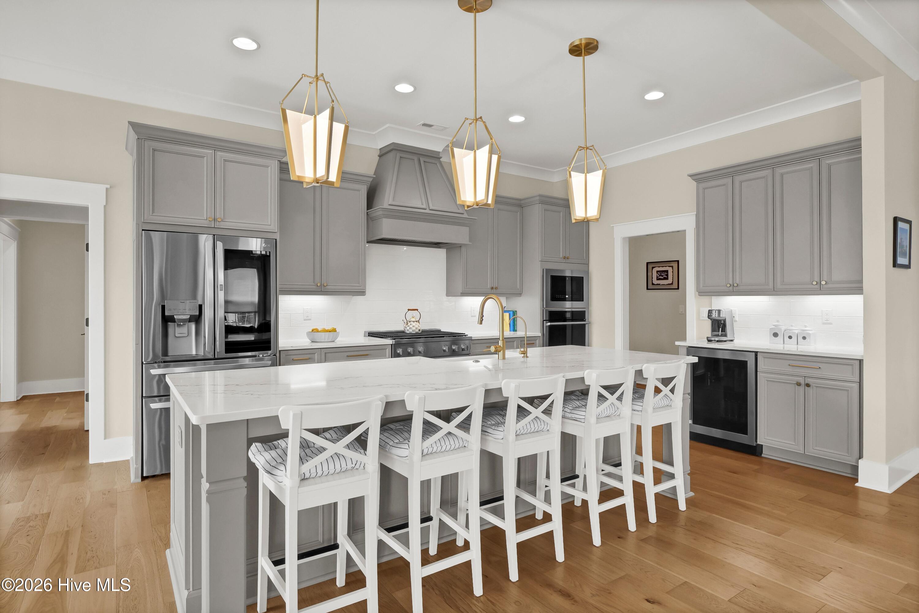 100566298 | Photo 17