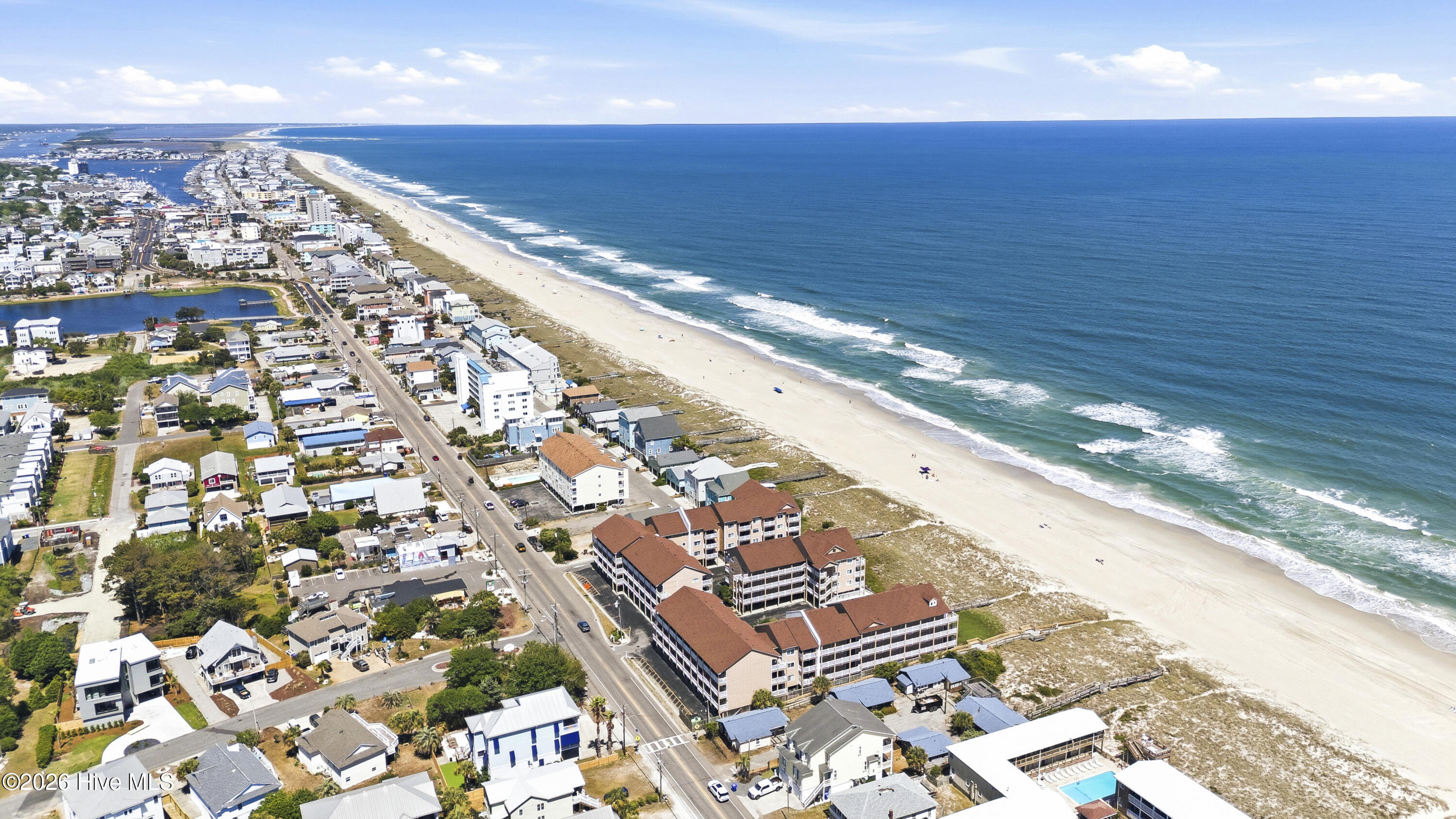 100567945 | Photo 36