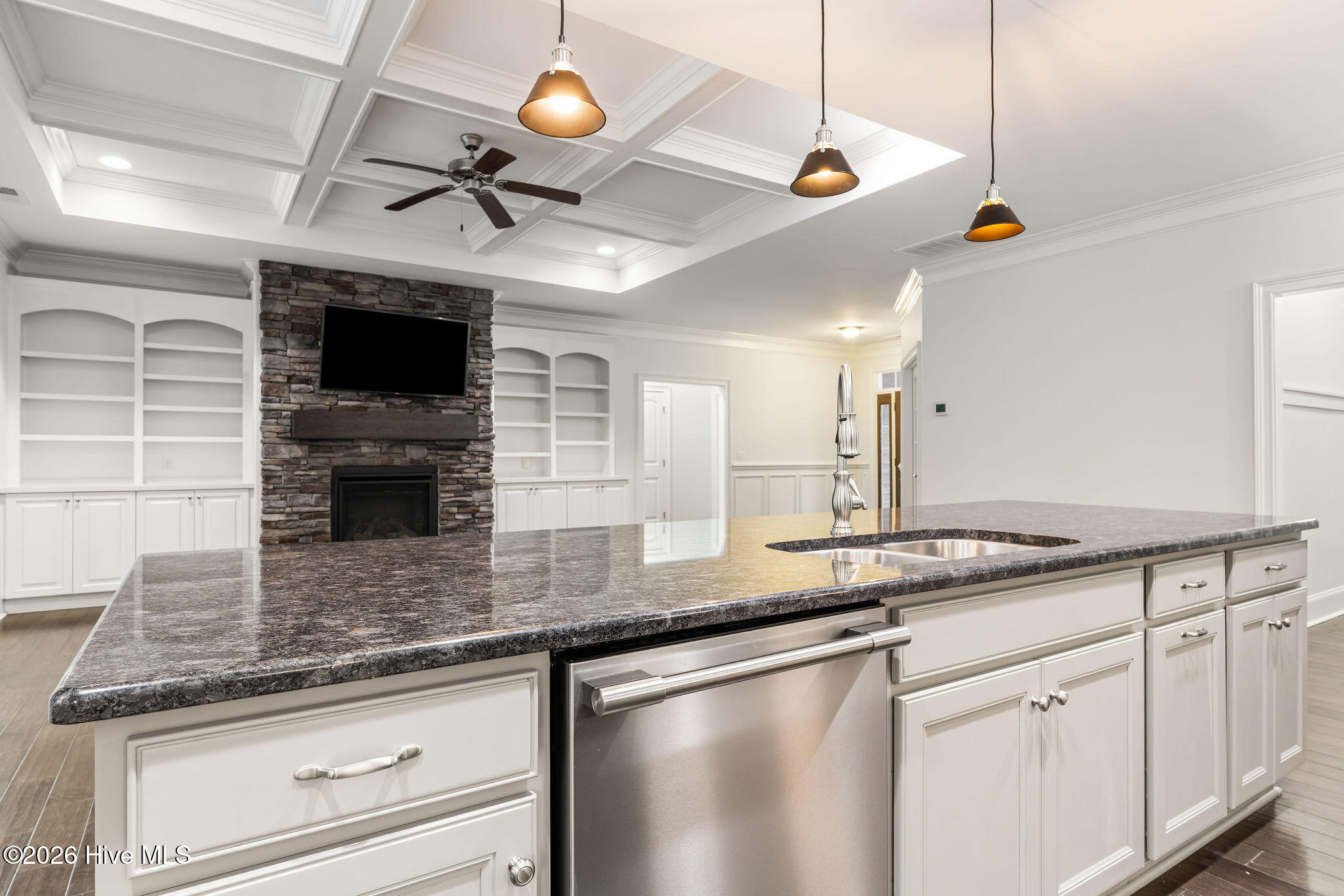 100554356 | Photo 18