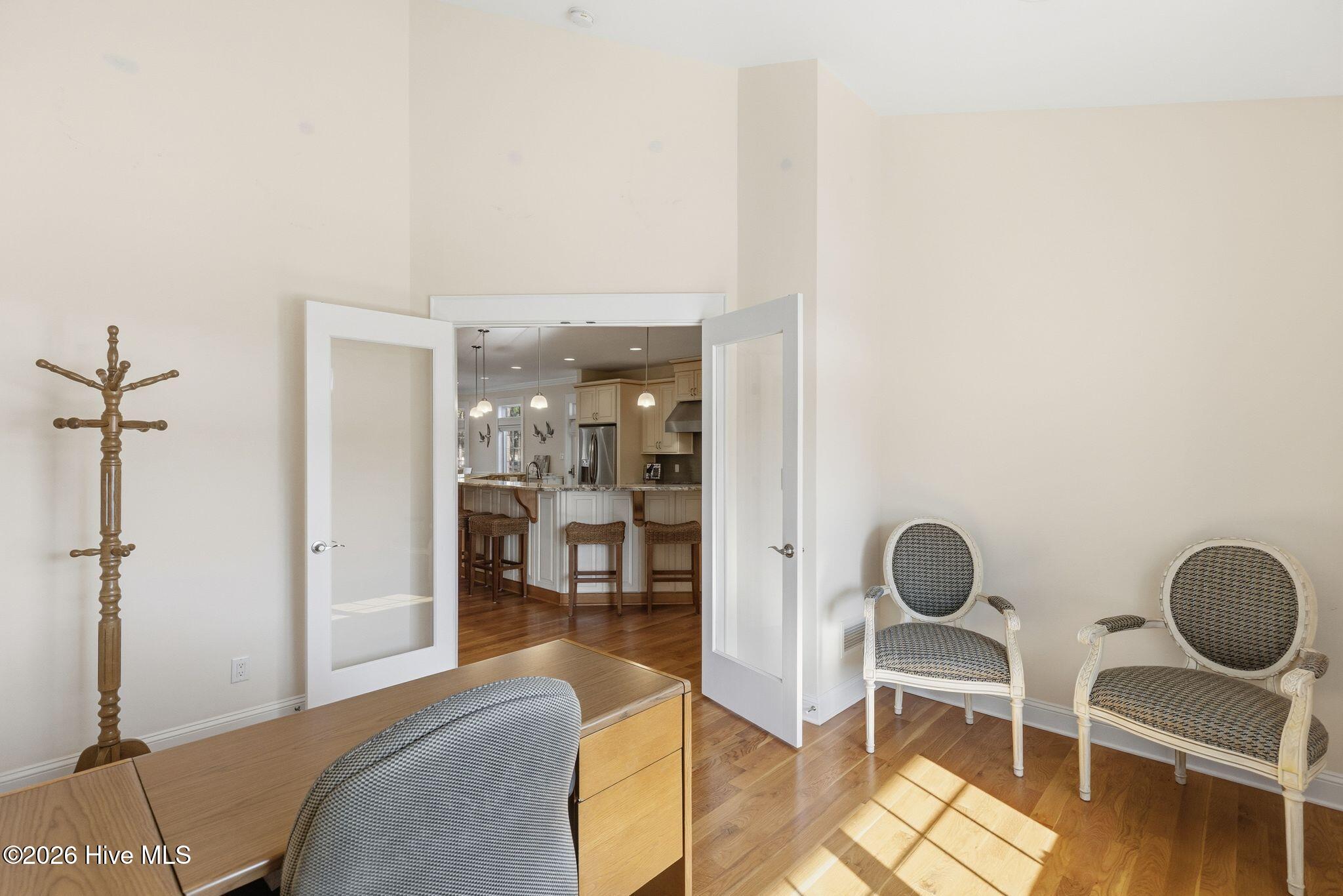 100553774 | Photo 53