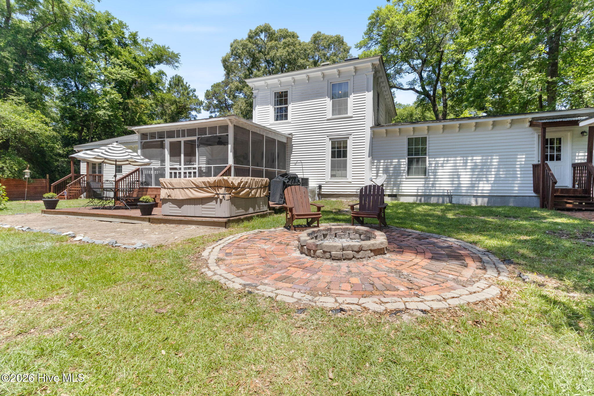 100554921 | Photo 61