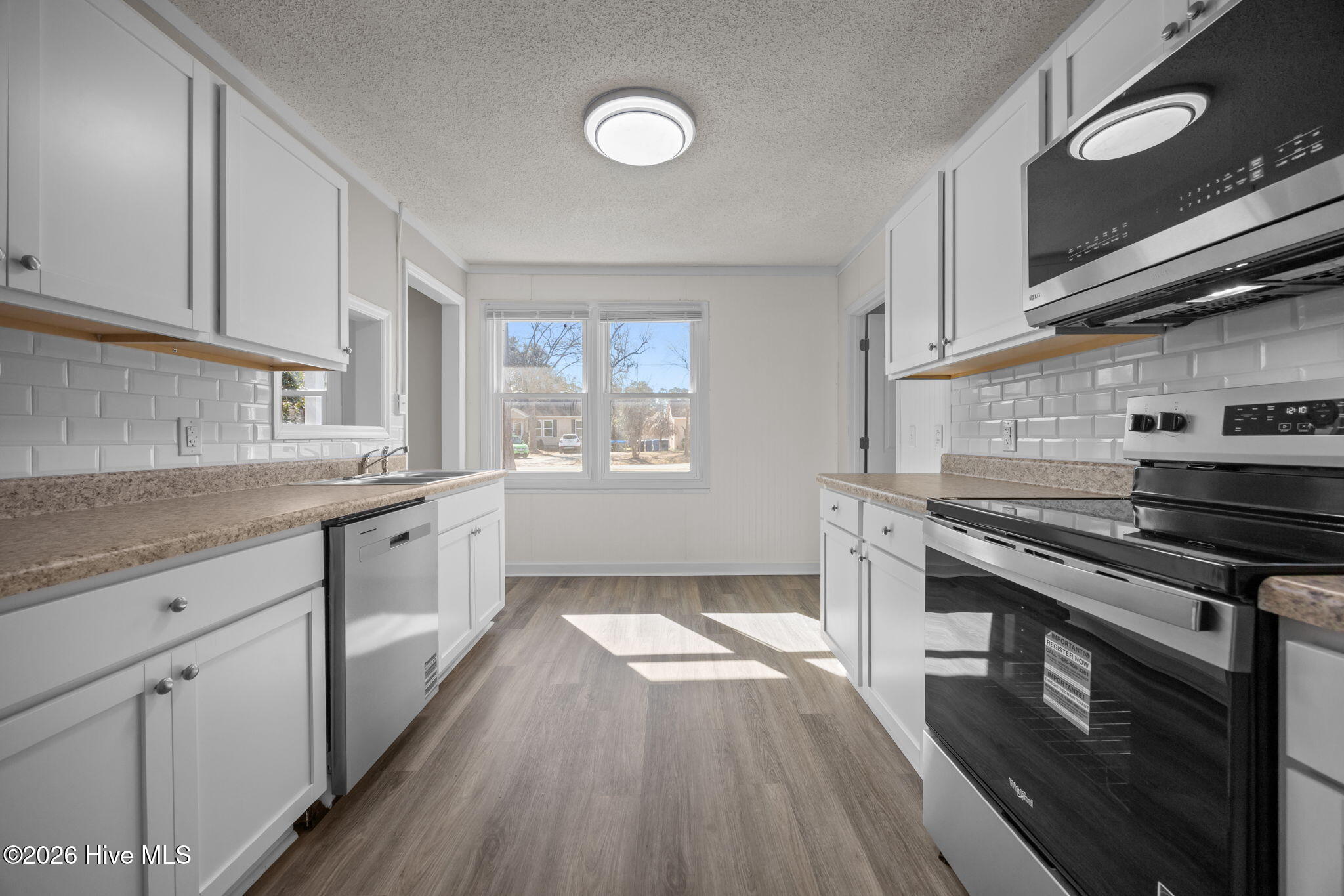 100553167 | Photo 21