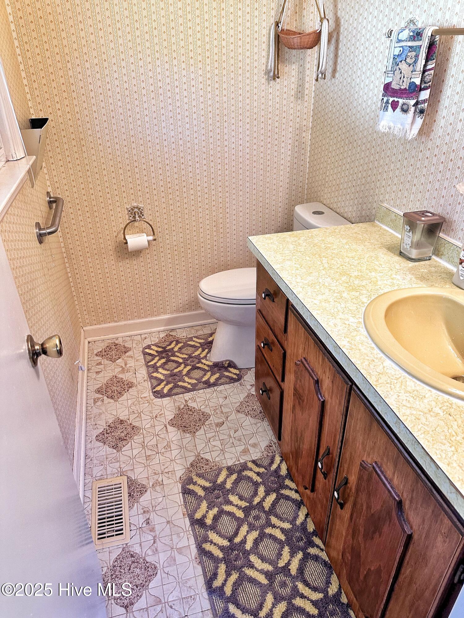 100544377 | Photo 23