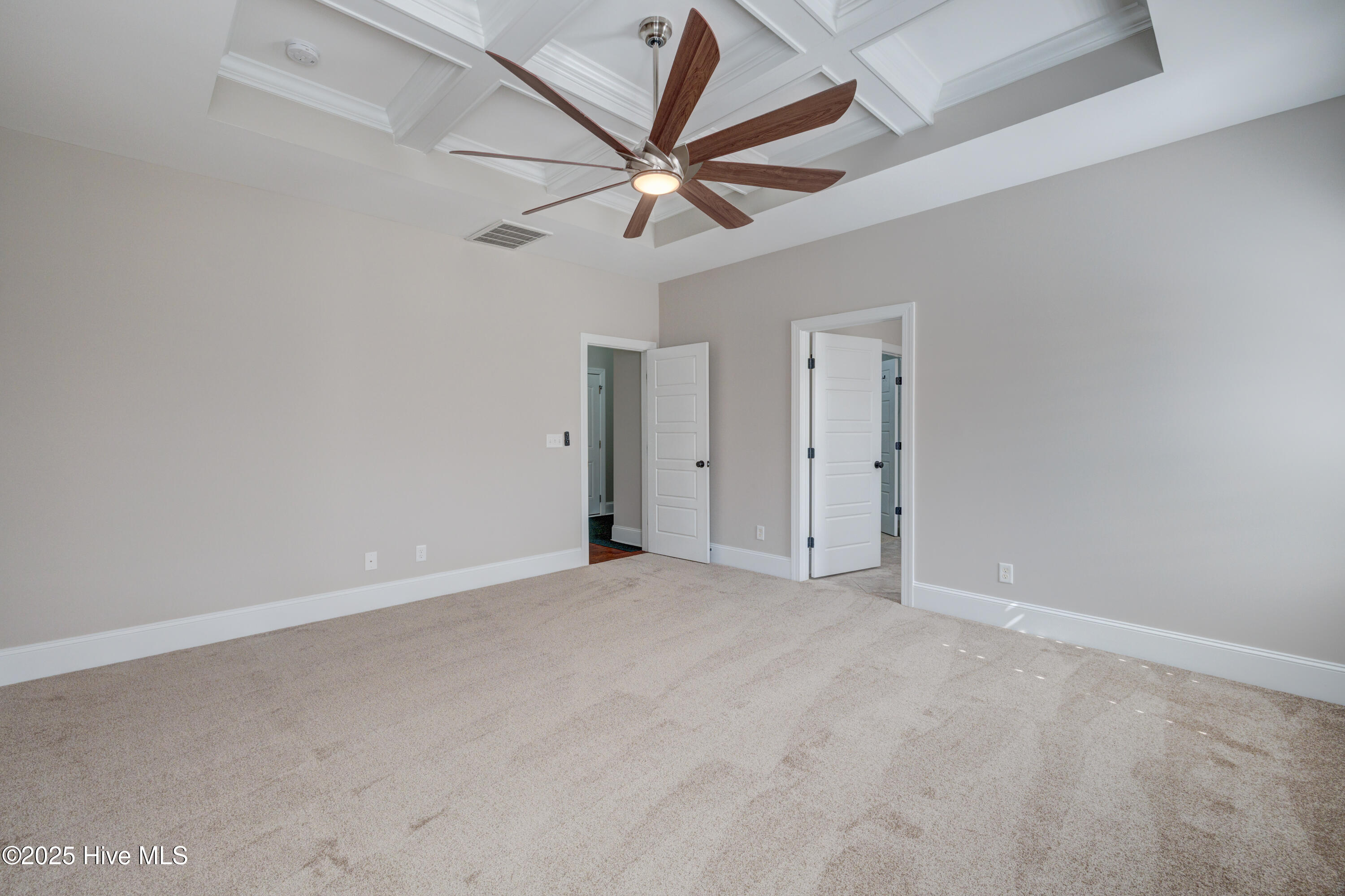 100496540 | Photo 35