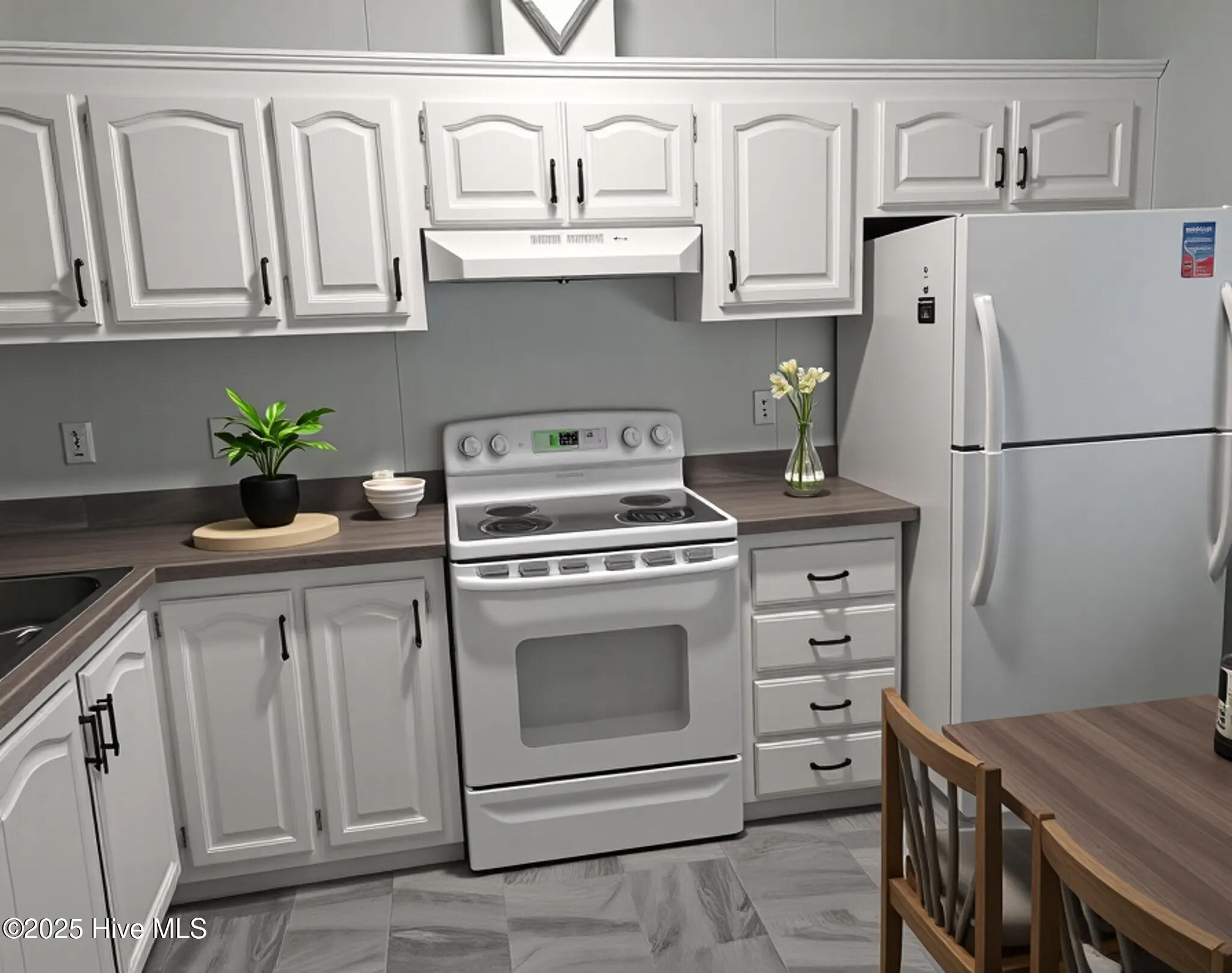 106 Summit Ridge Drive, Rocky Point, NC 28457 – photo 4: 106 Summit Kitchen Staged