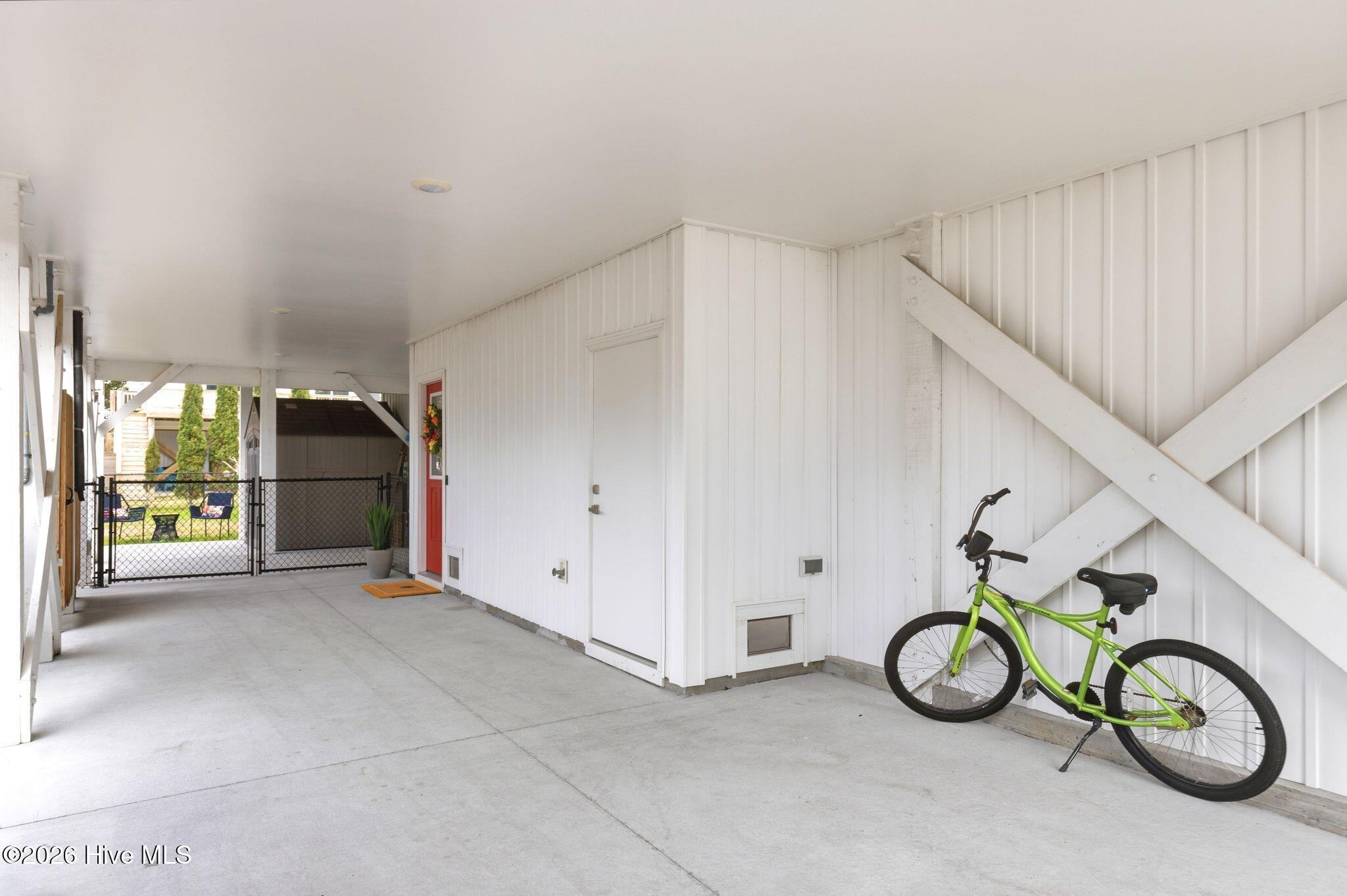 100556954 | Photo 47