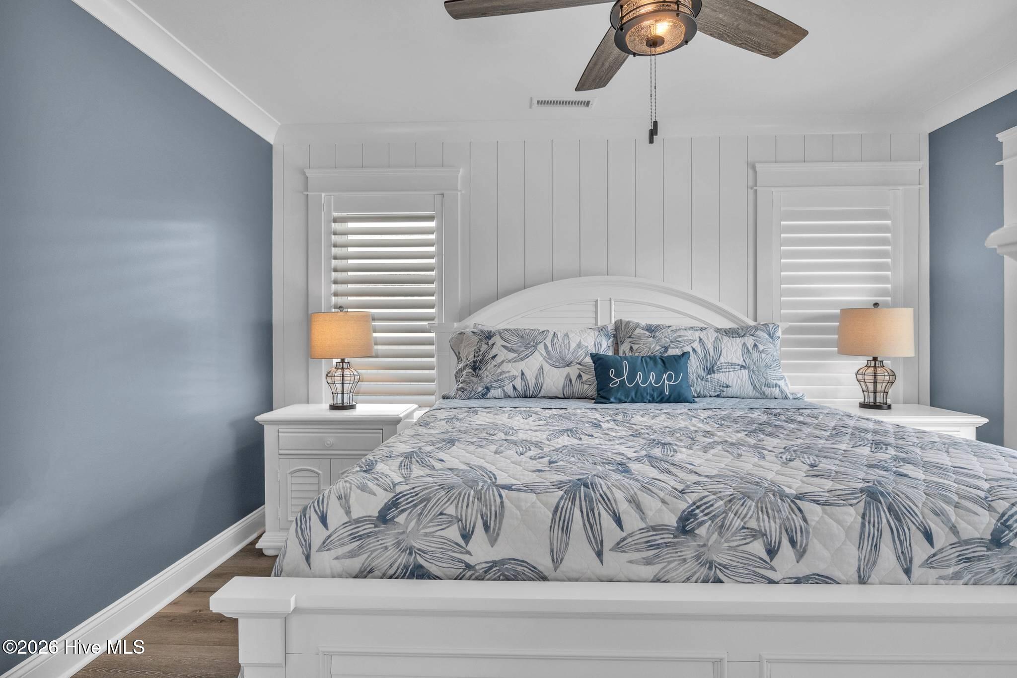 100558345 | Photo 58