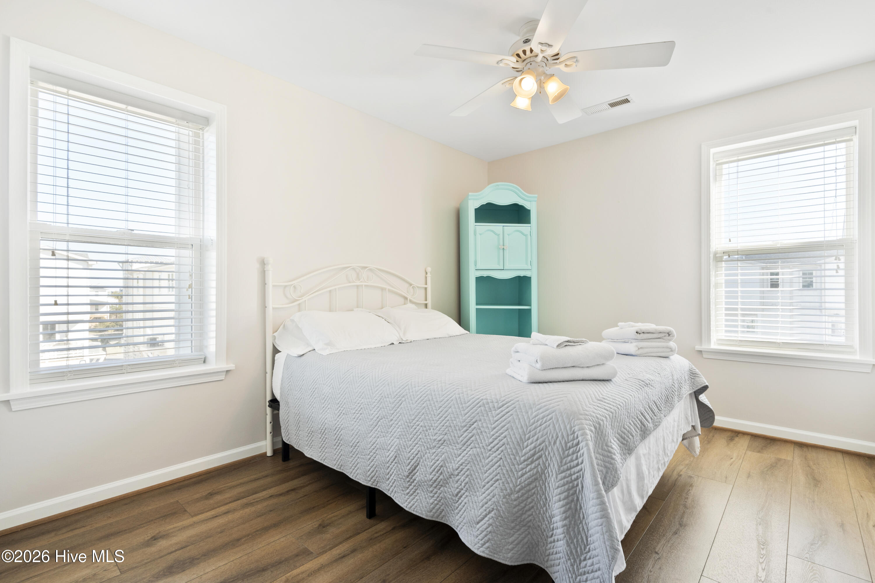 100549941 | Photo 28