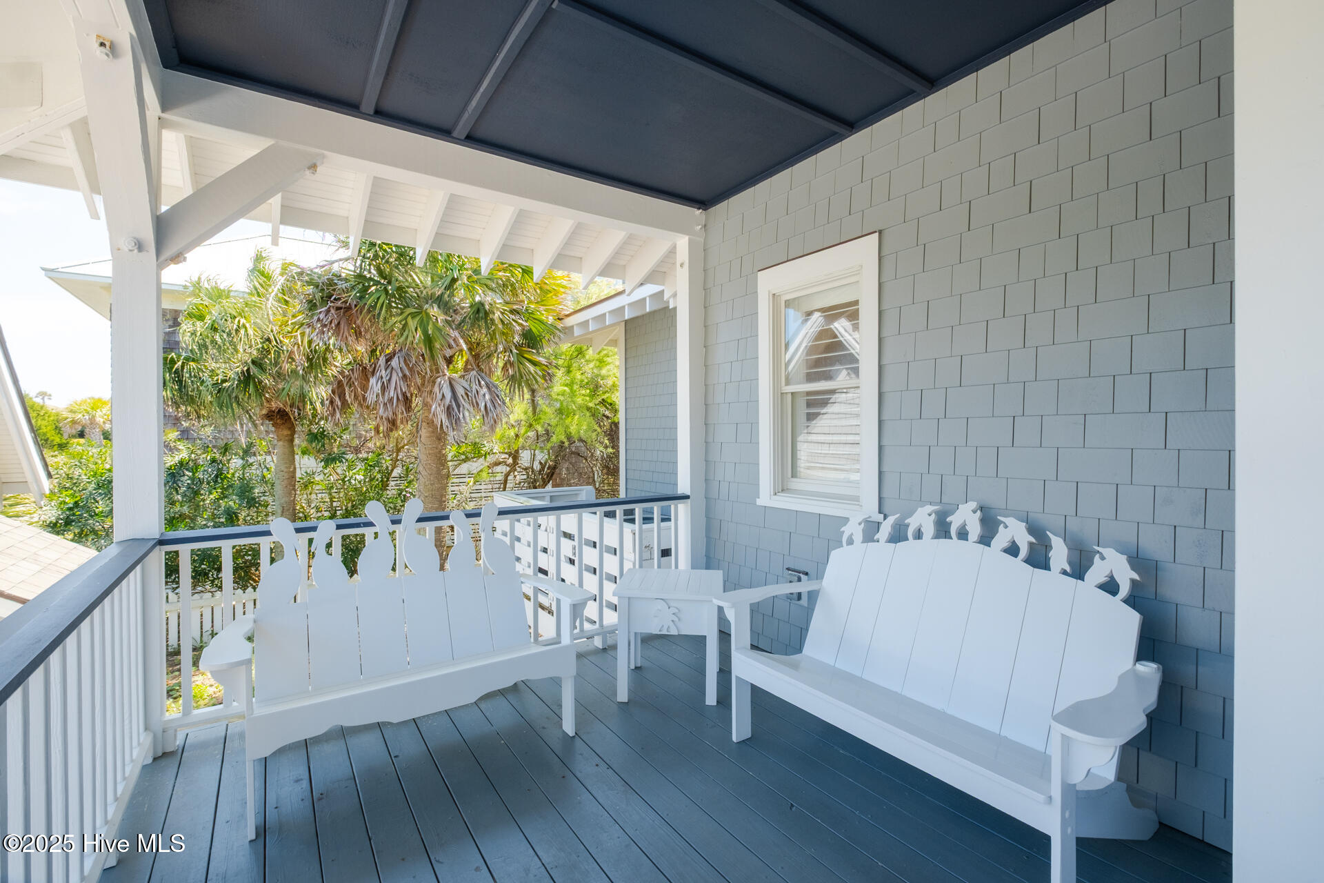 100523176 | Photo 47