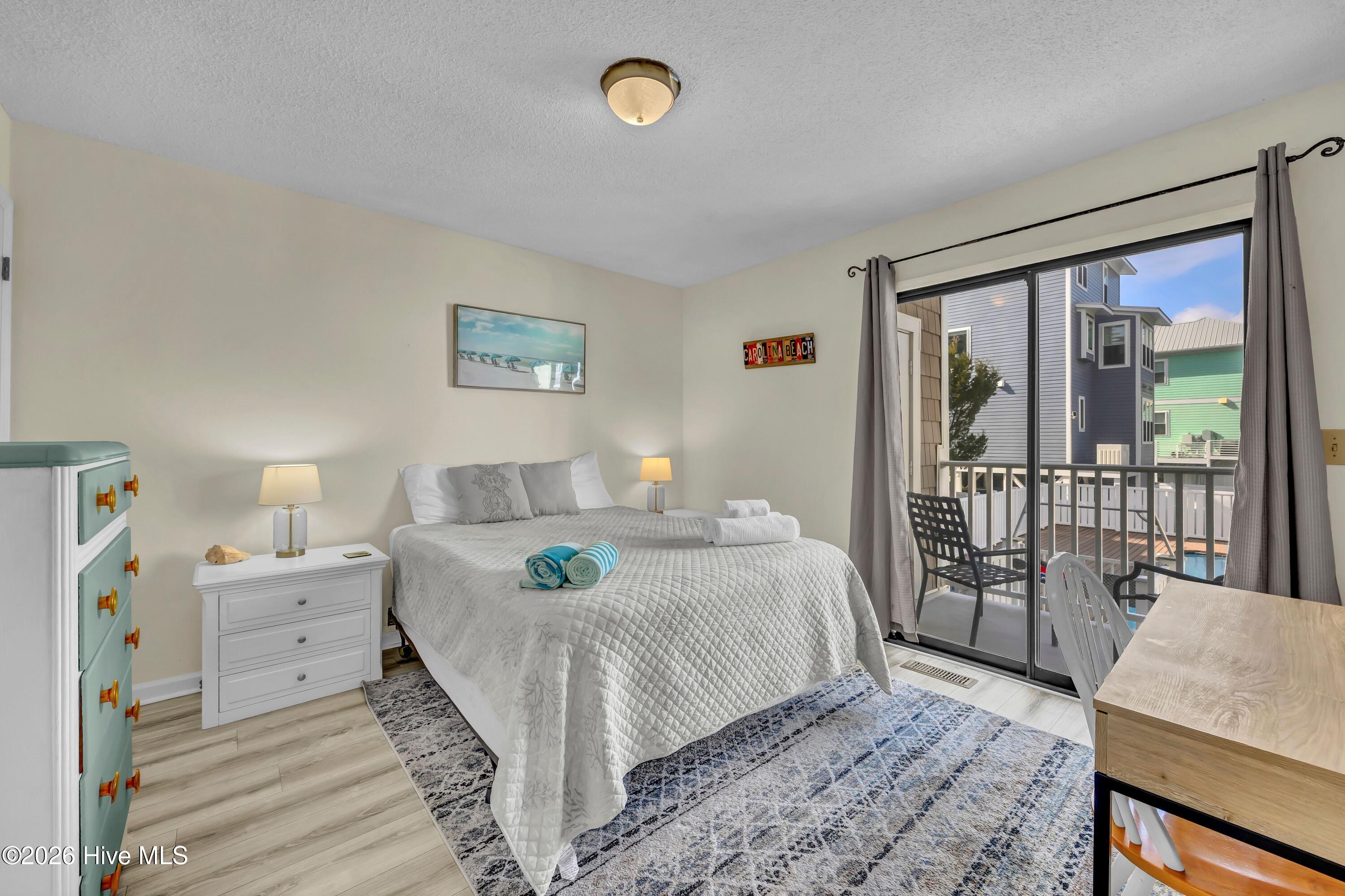 100552249 | Photo 15