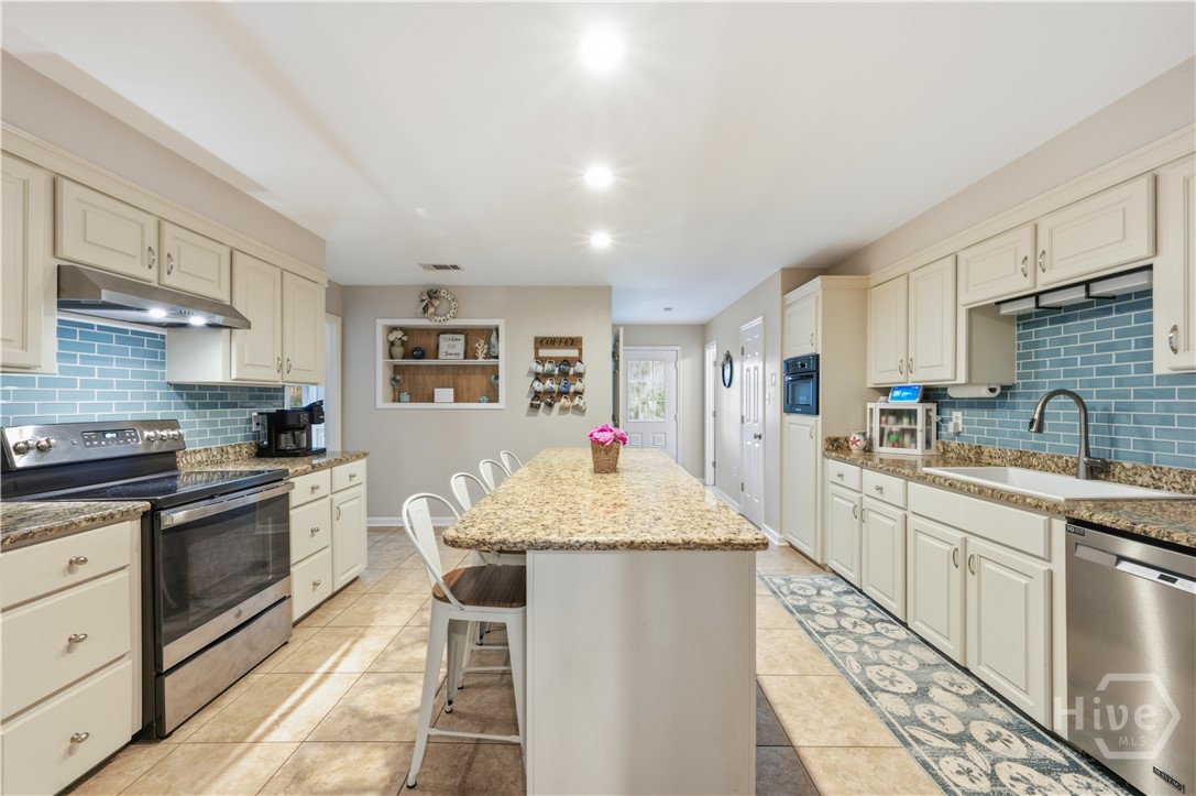 2nd image of 170 Bluff Dr, Richmond Hill, GA 31324 | MLS# SA359973