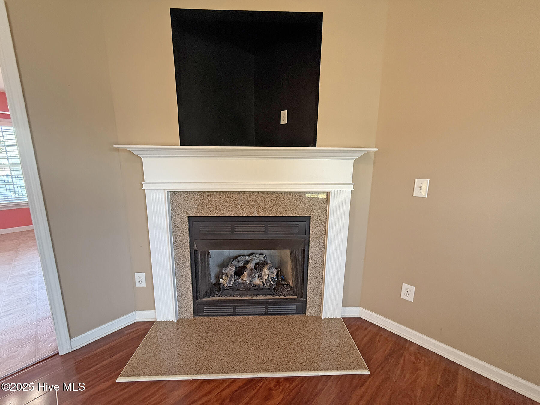 100537357 | Photo 13