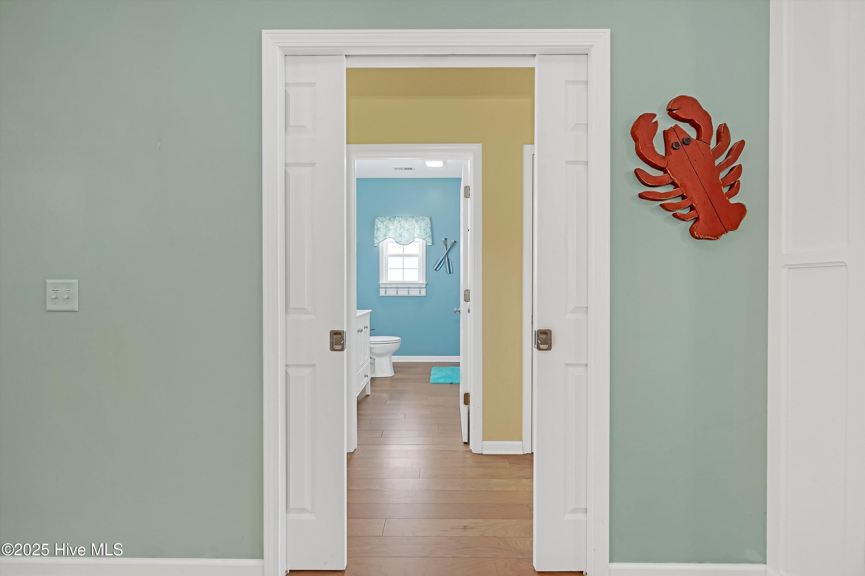 100541336 | Photo 25