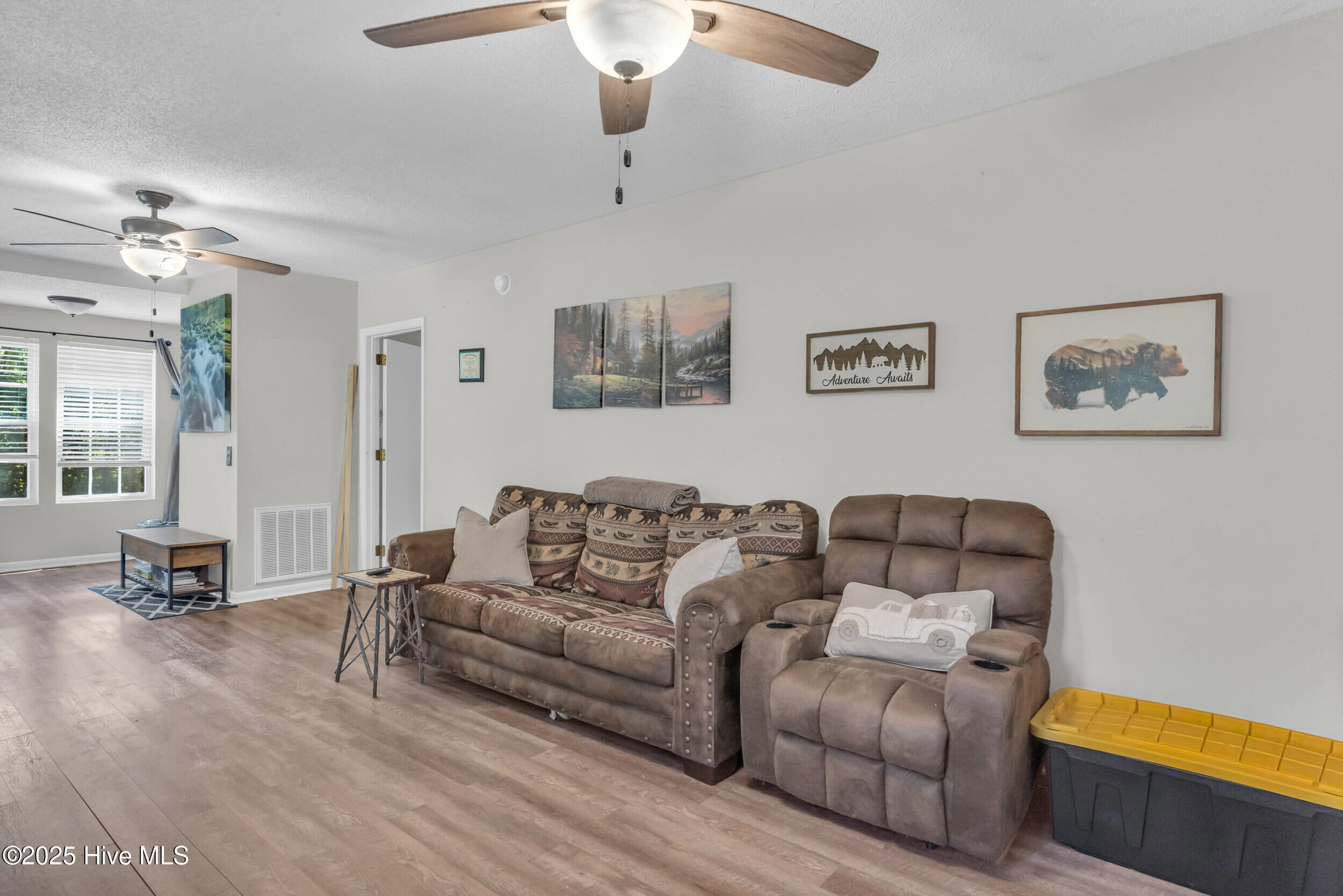 100532002 | Photo 10