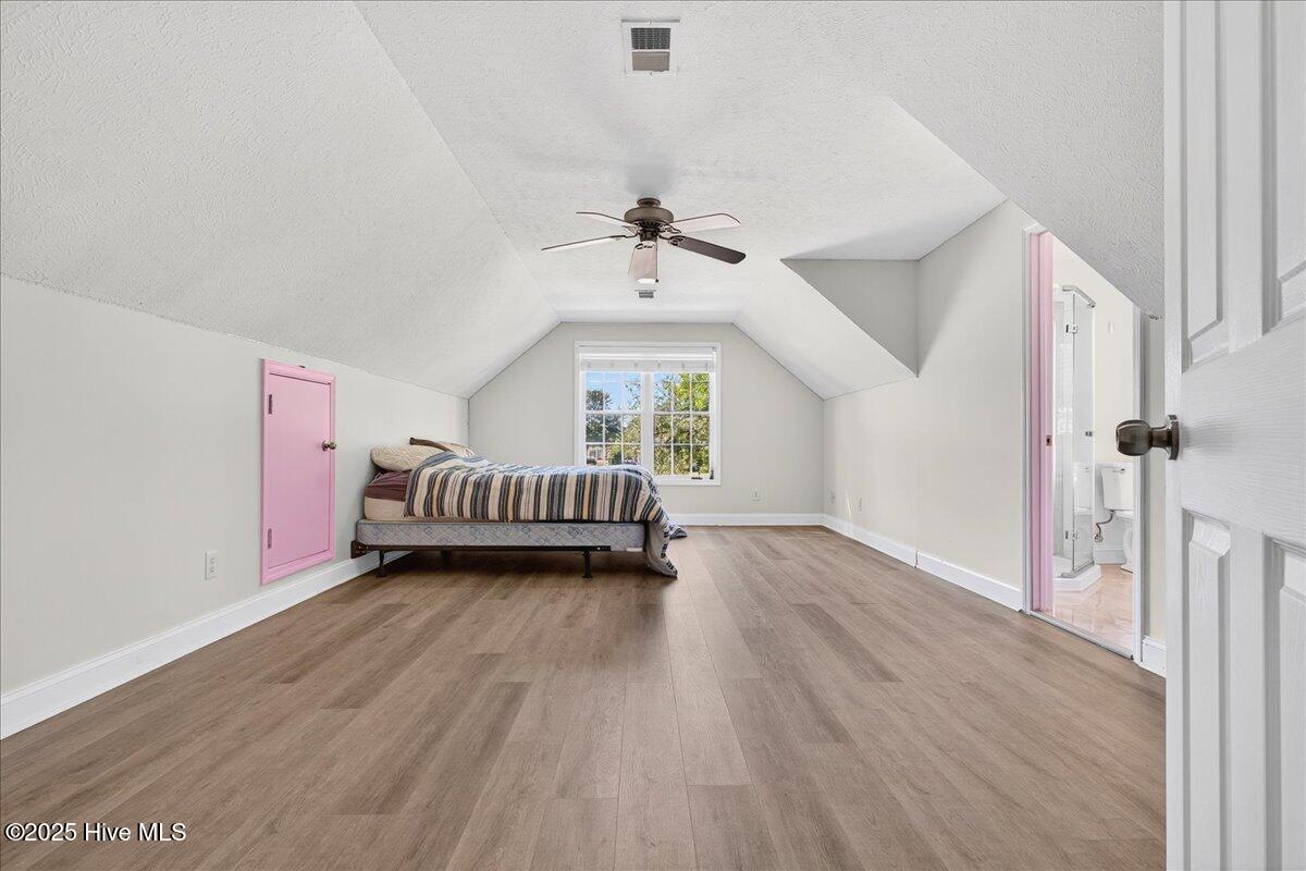 100539254 | Photo 35