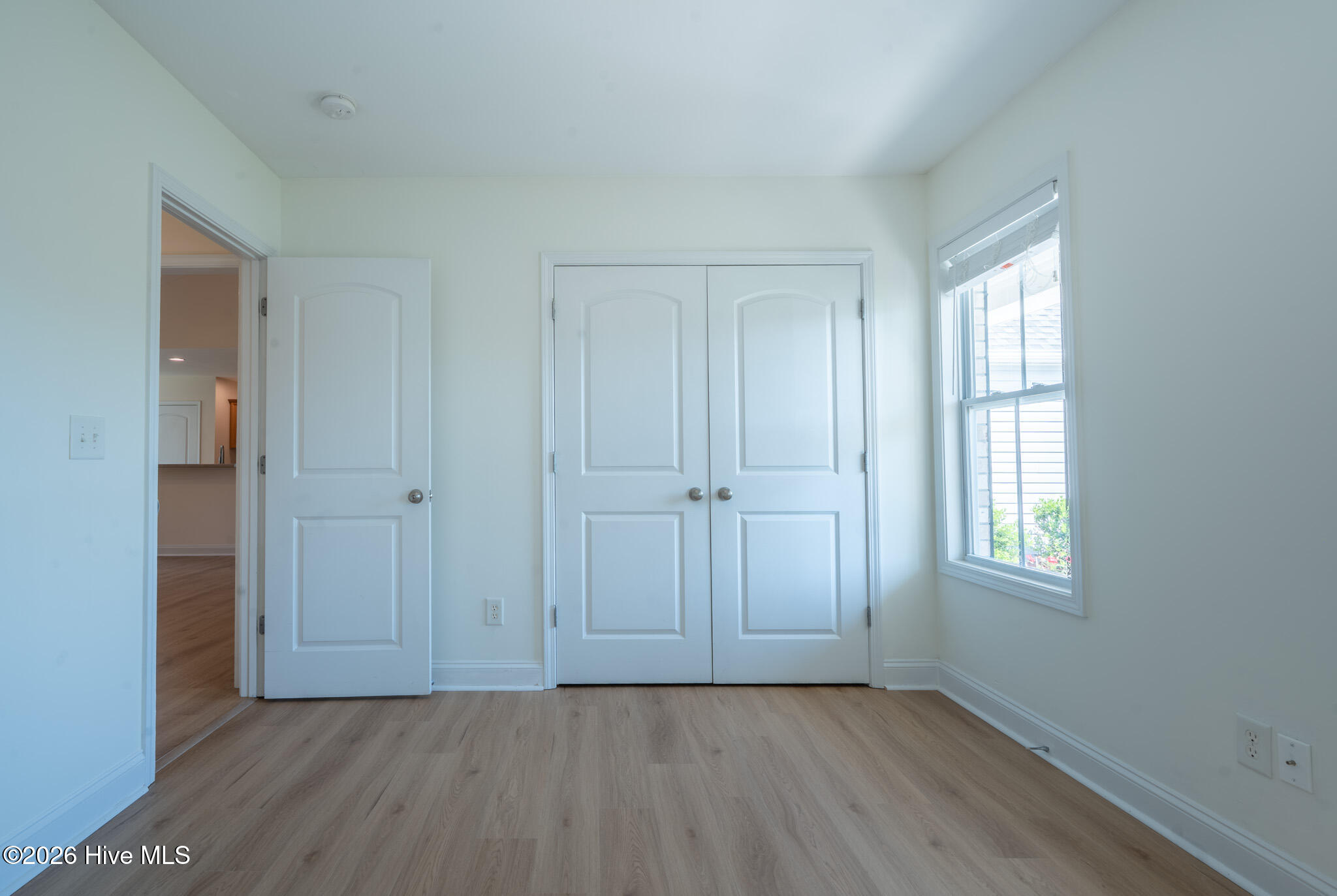 100567911 | Photo 15