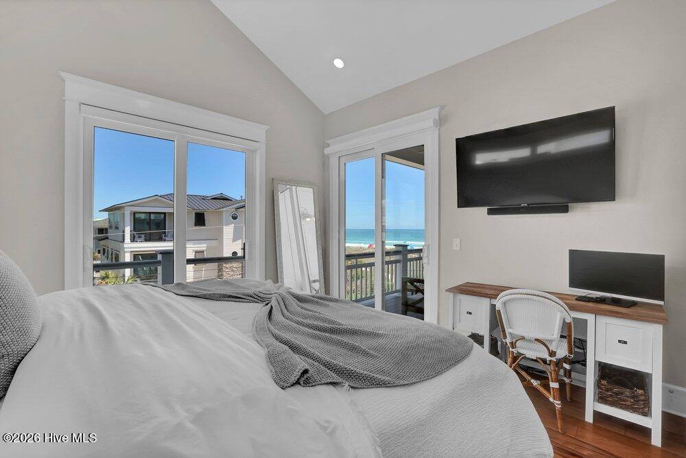 24 Seagull Street Unit B, Wrightsville Beach, NC 28480 – photo 14: img_4565