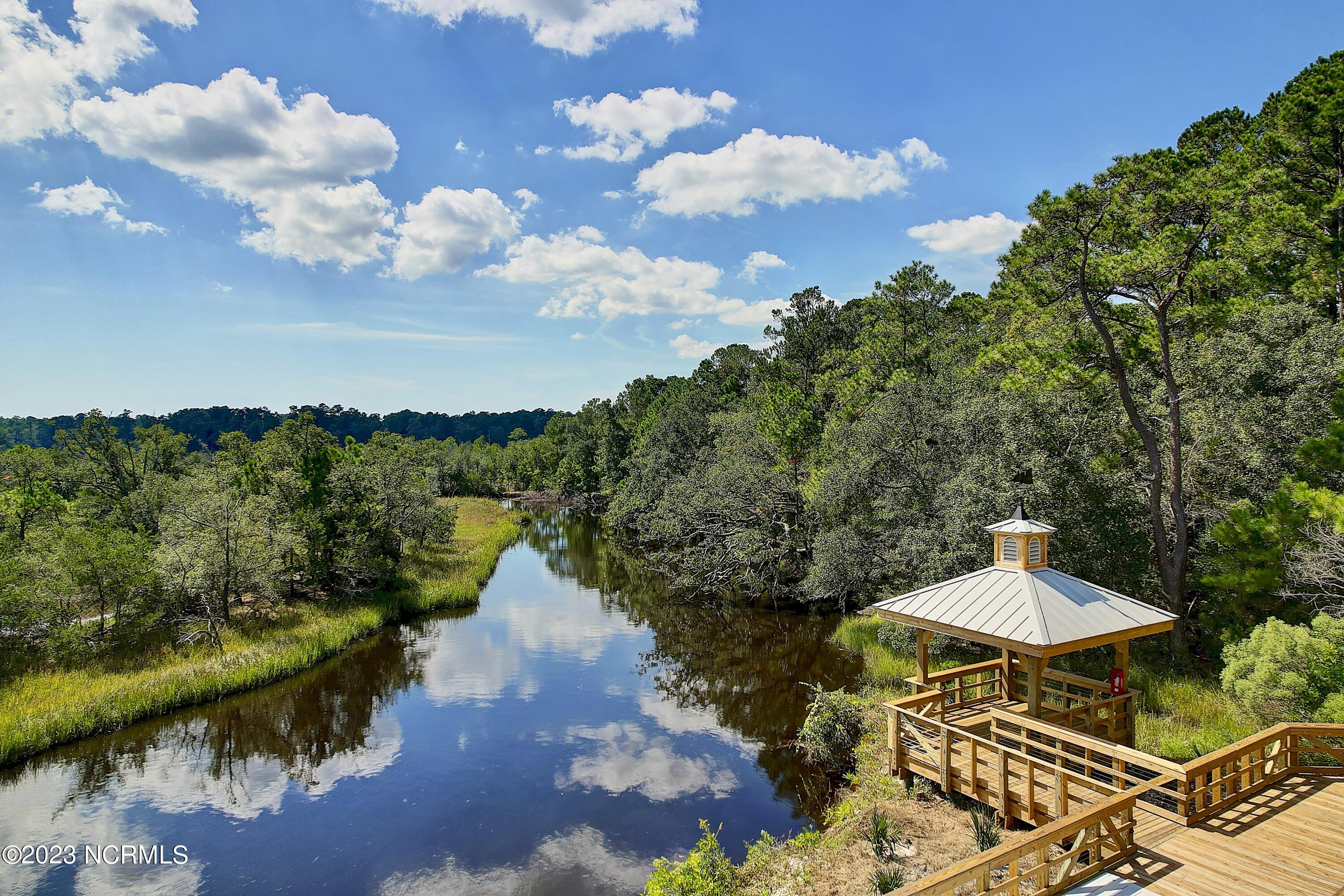 100522221 | Photo 36