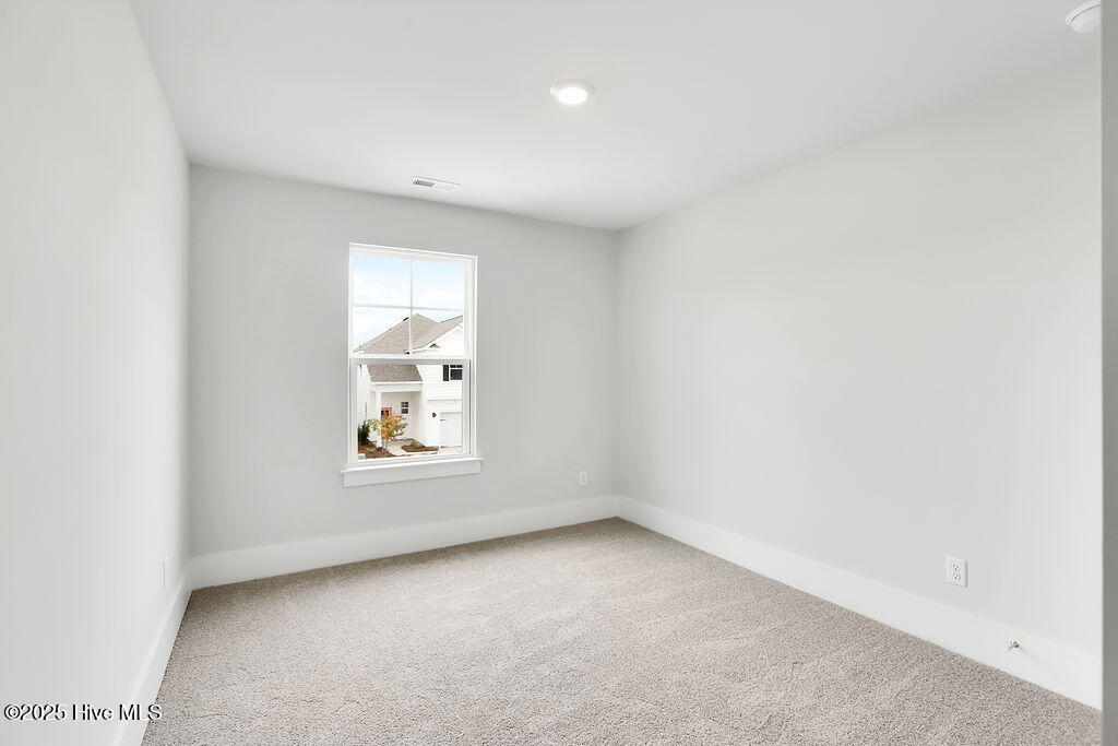 100531836 | Photo 19