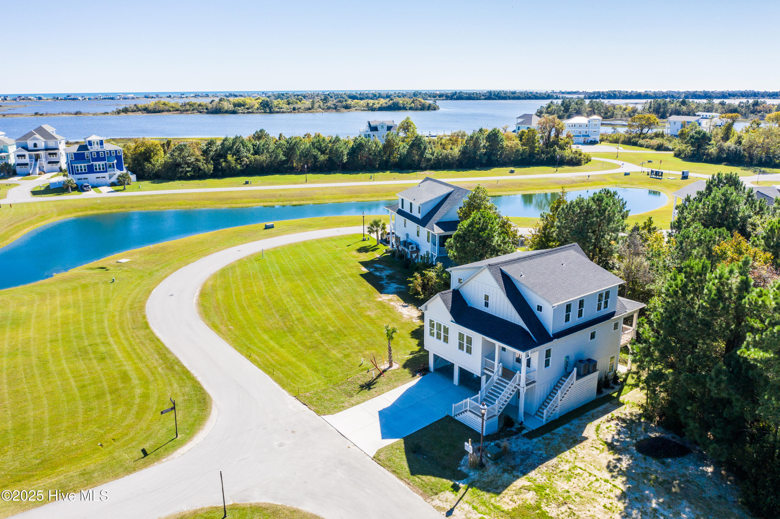 100536575 | Photo 35