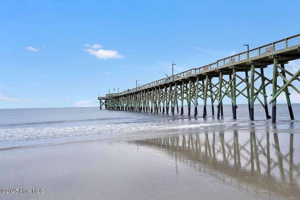 100523610 | Photo 56