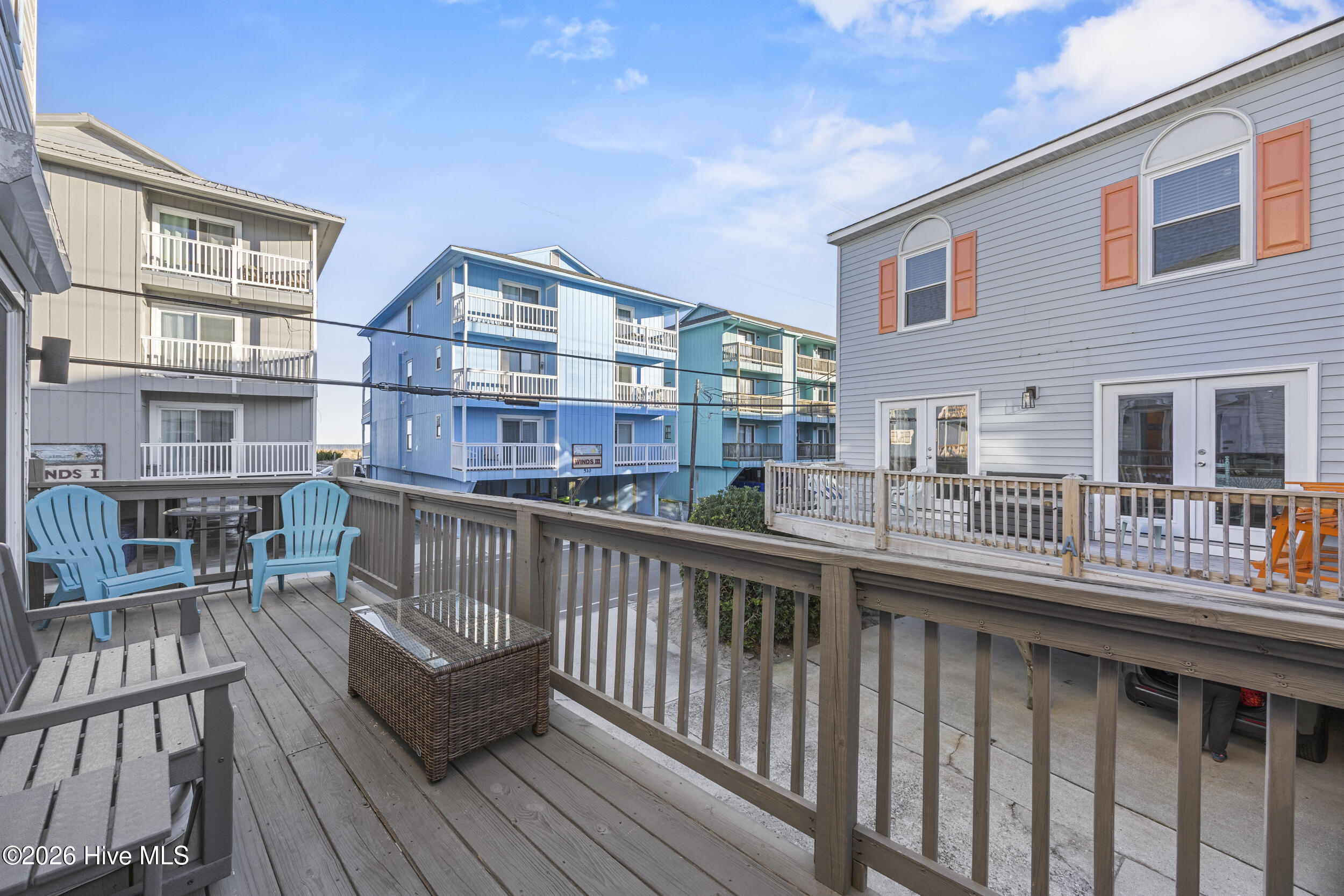 100552851 | Photo 27