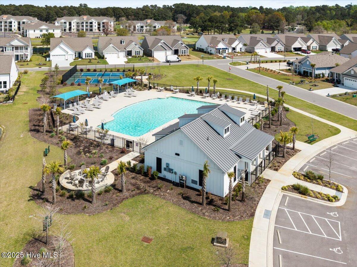 100532421 | Photo 60