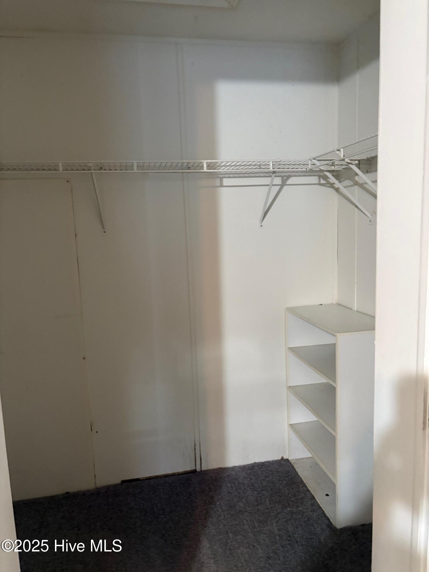 100544409 | Photo 12