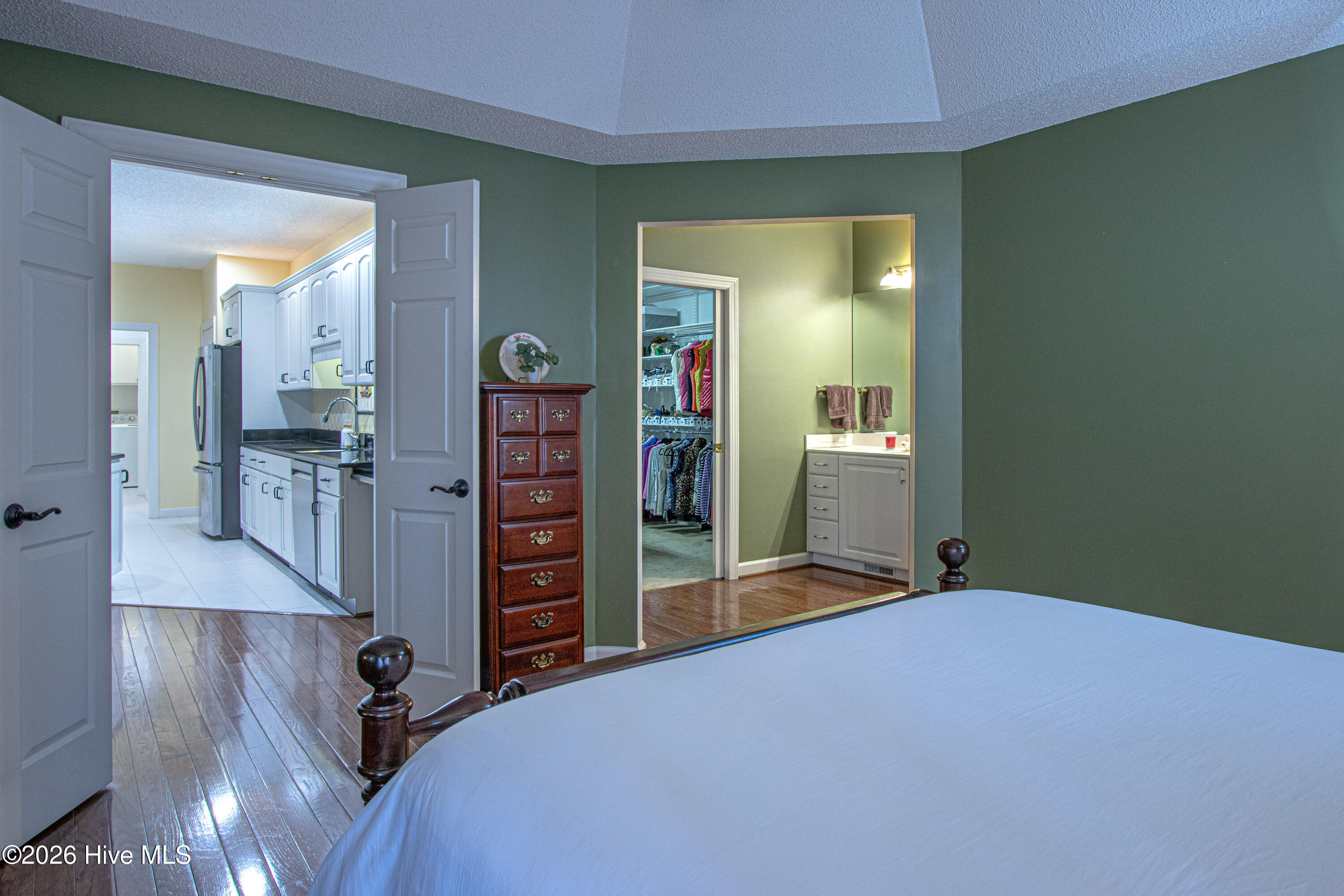 PrimaryBedroom5