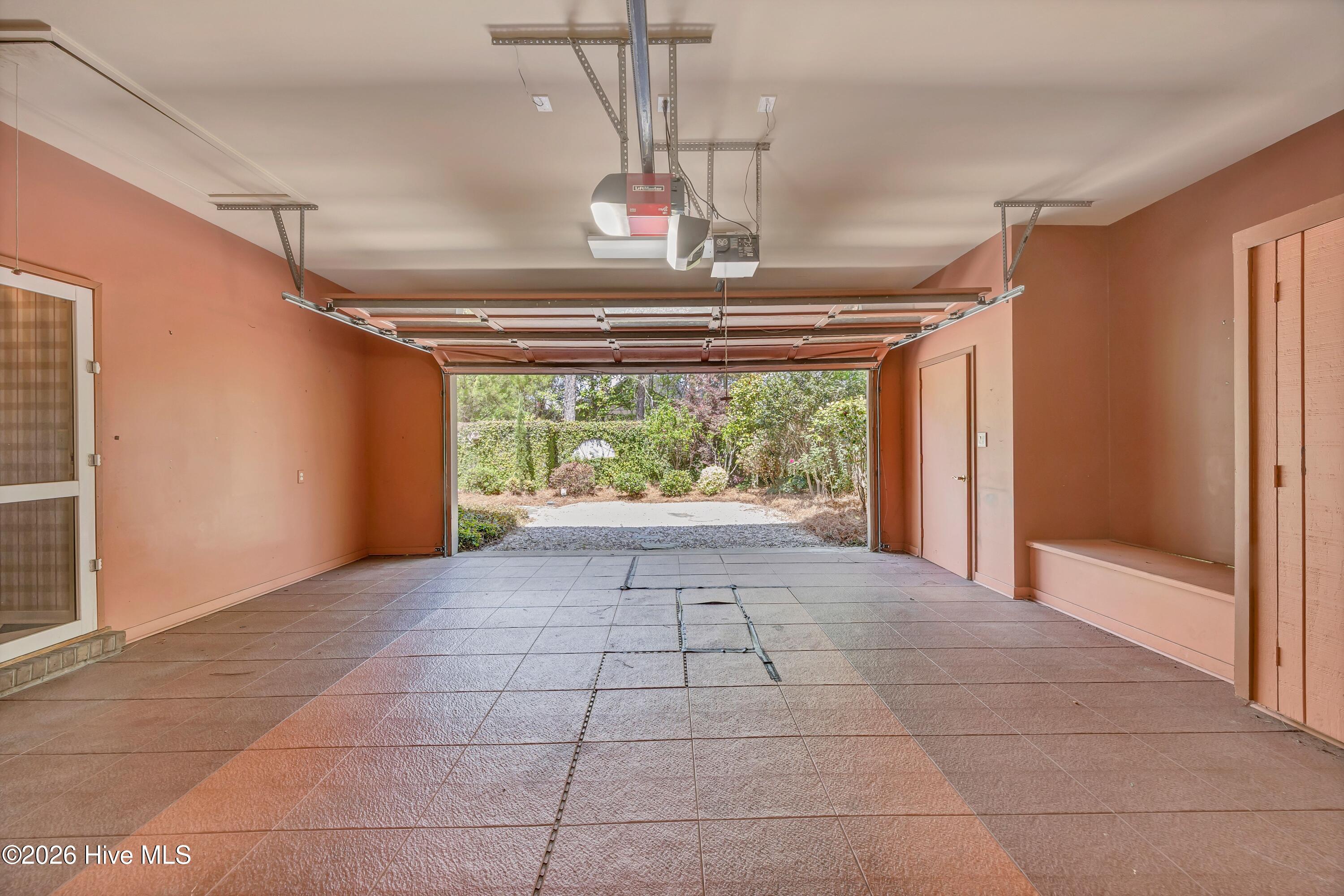 100566682 | Photo 10