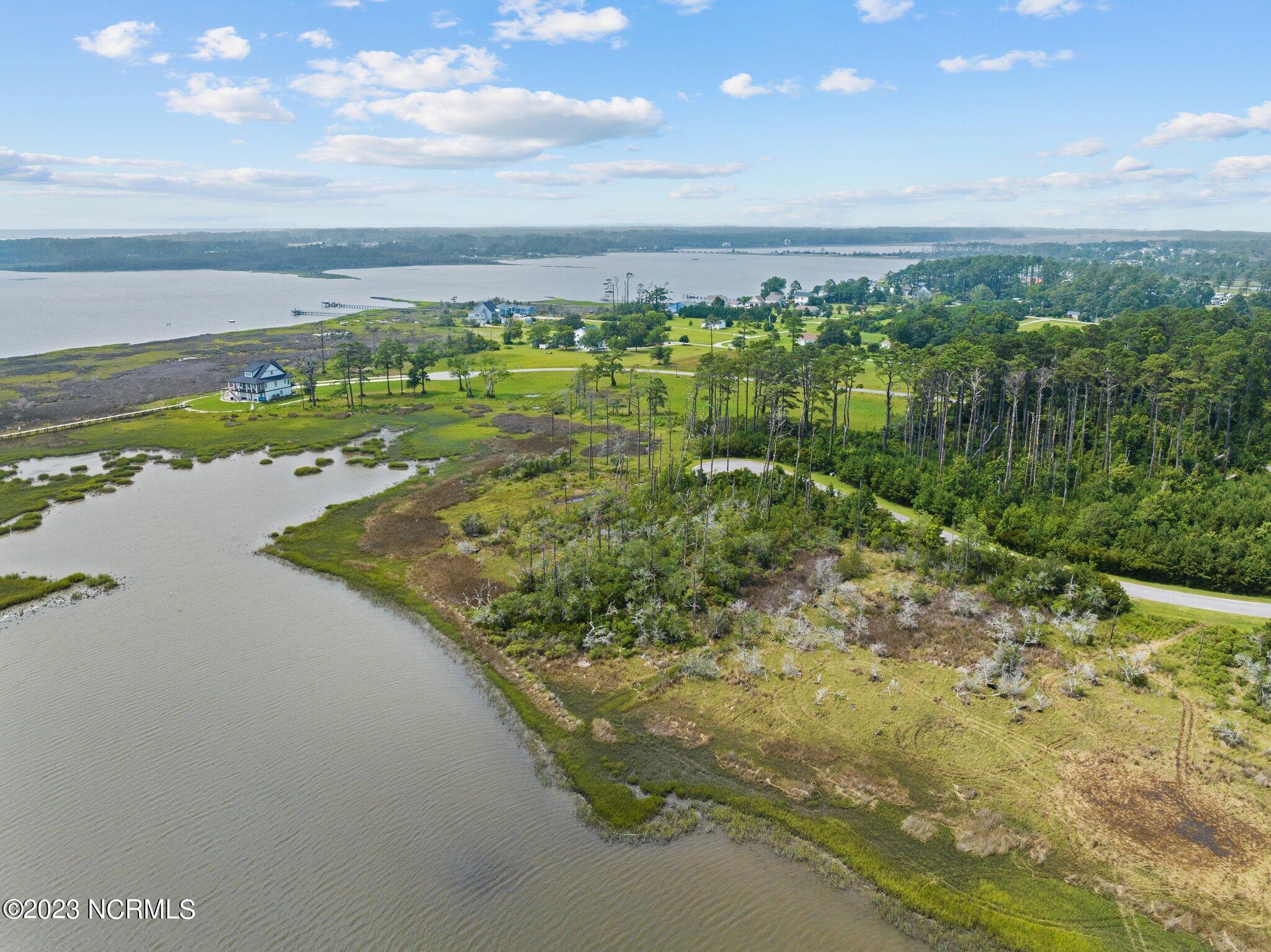 211 Leeward Lane,Beaufort