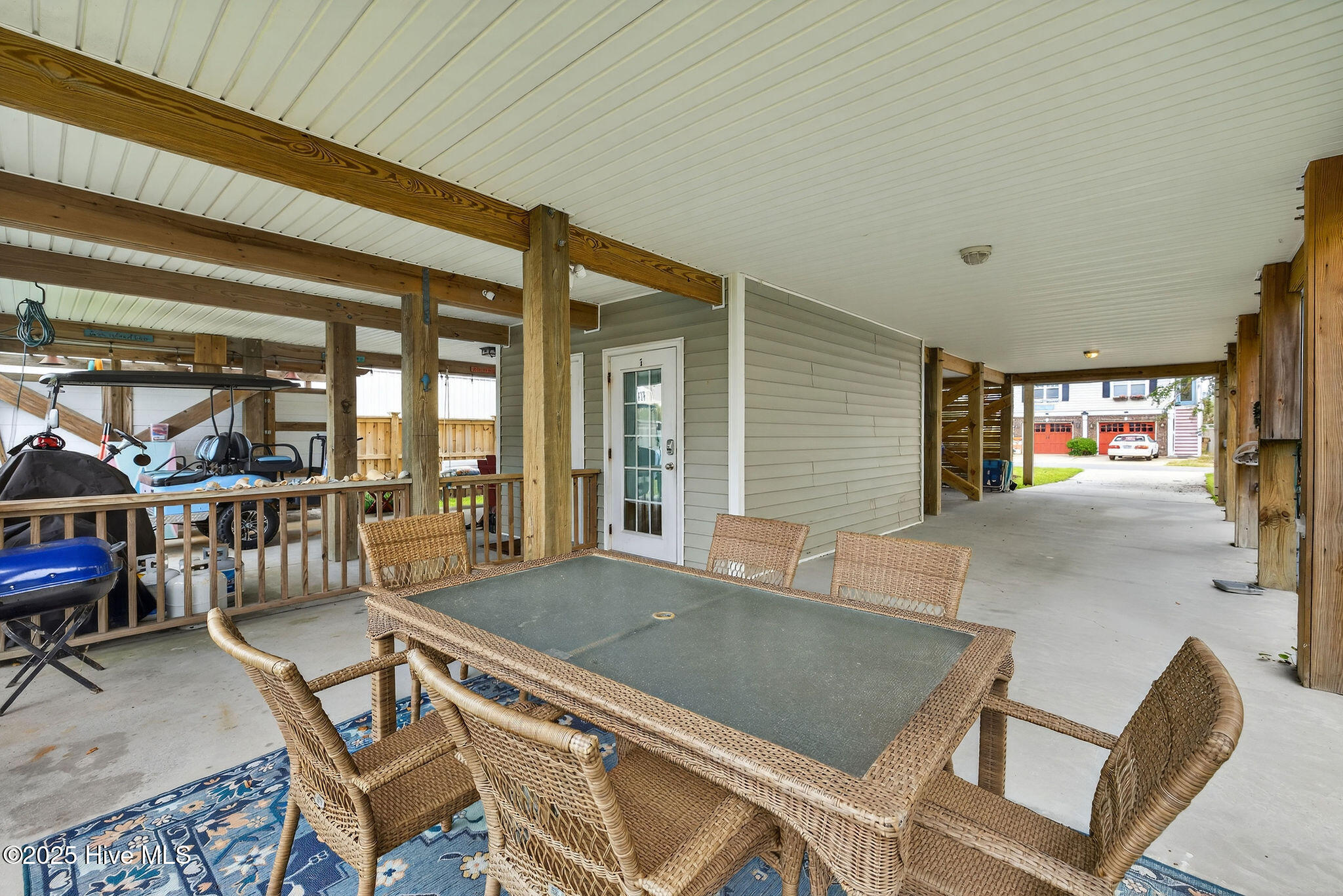 100536023 | Photo 37