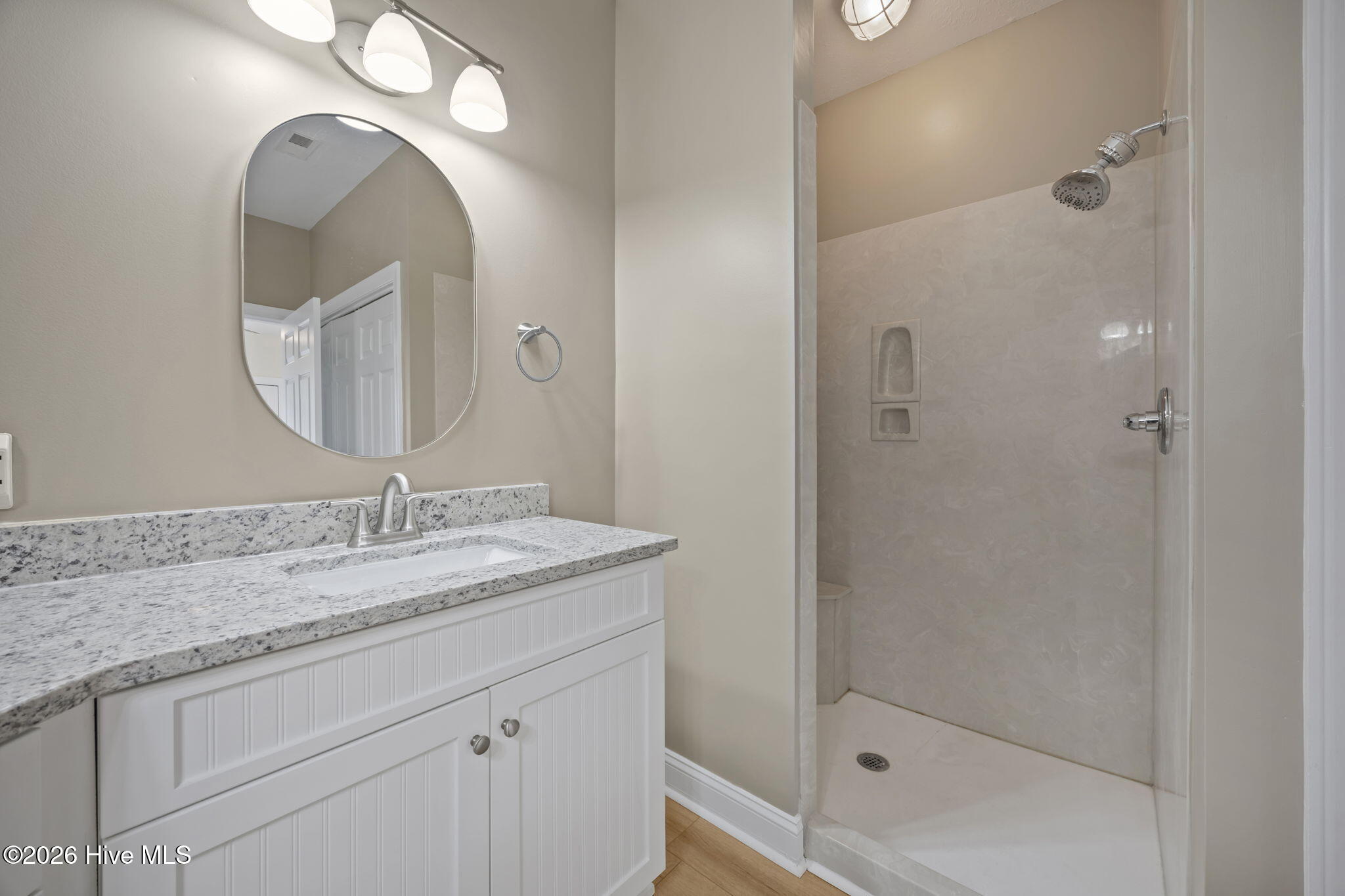 200 Lighthouse Lane UNIT B3, Cedar Point, NC, 28584