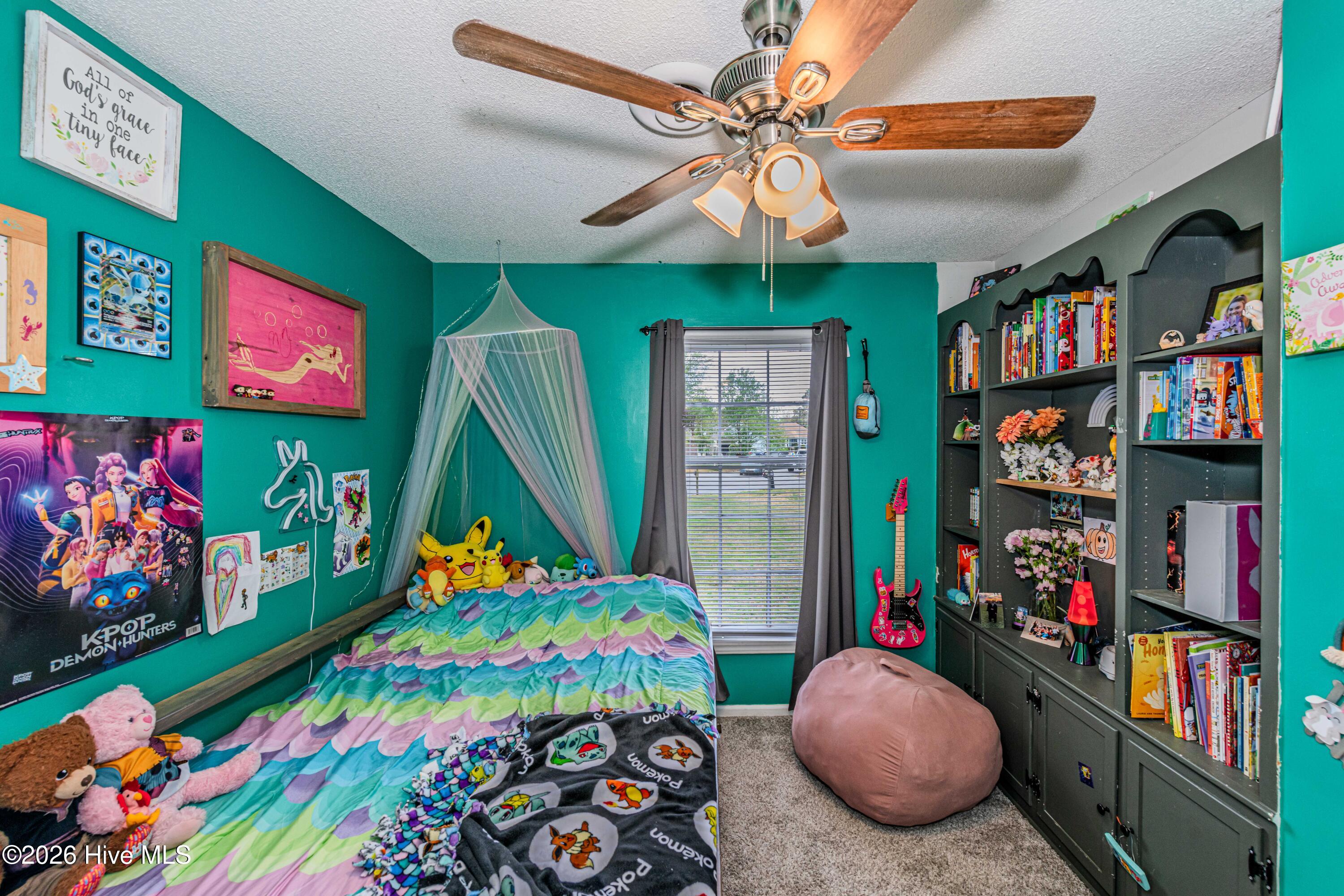 100569074 | Photo 49