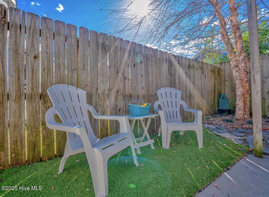 100541974 | Photo 24