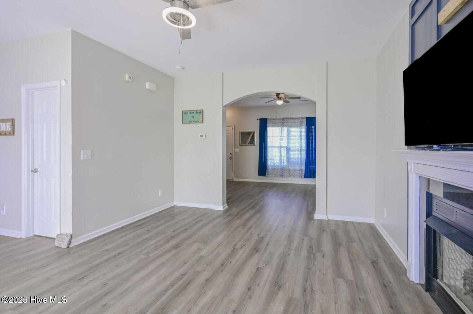 100506950 | Photo 12