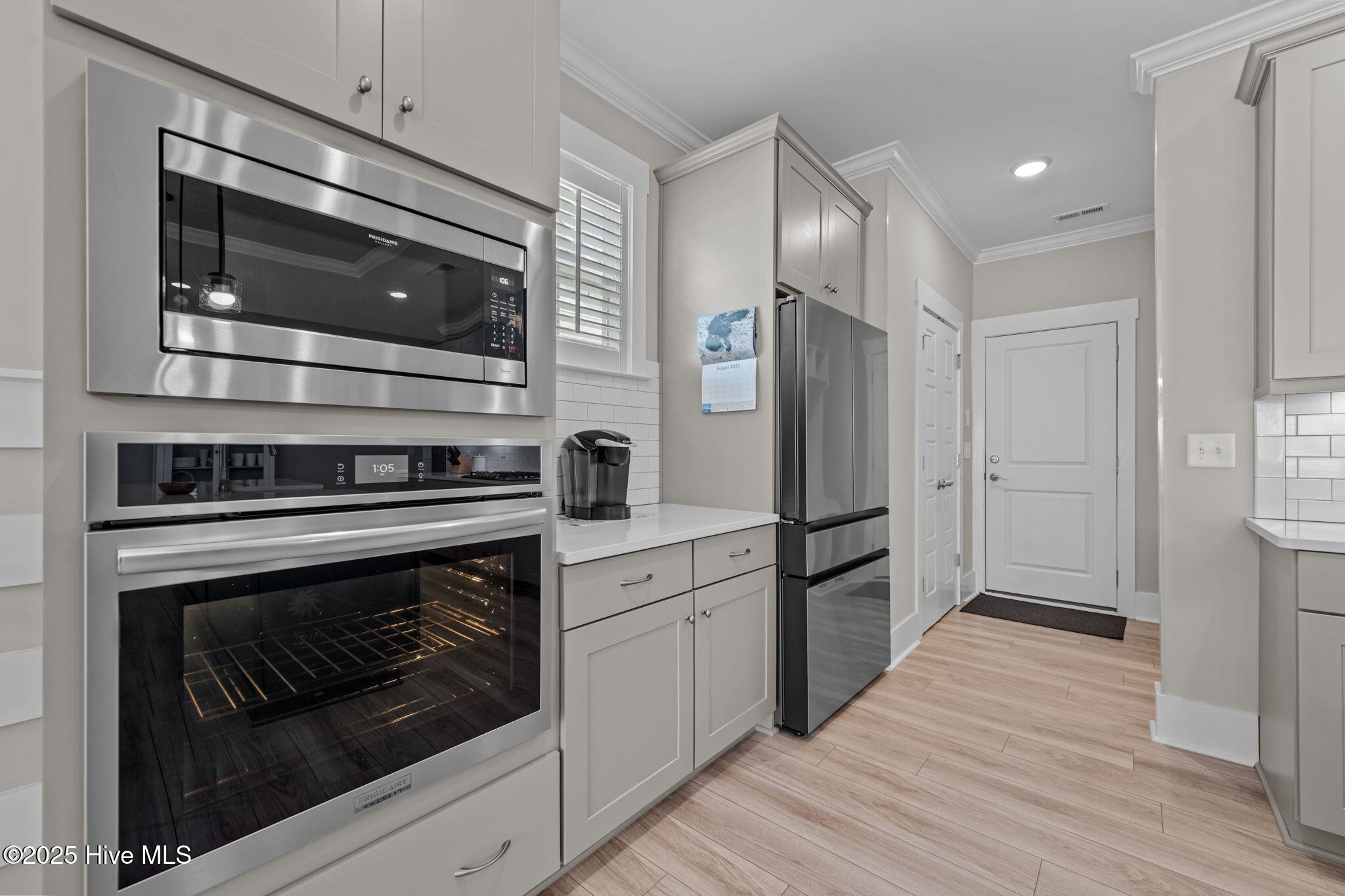 100527941 | Photo 32