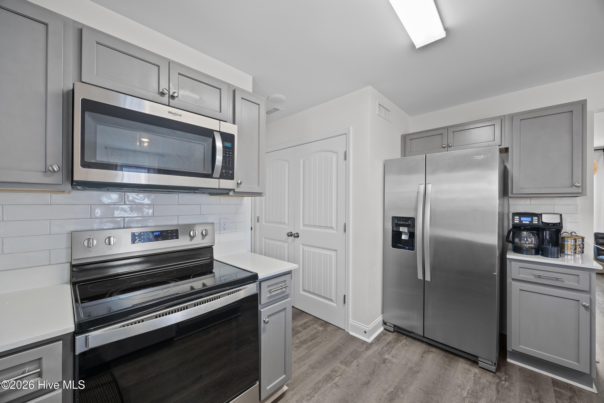 100563467 | Photo 16