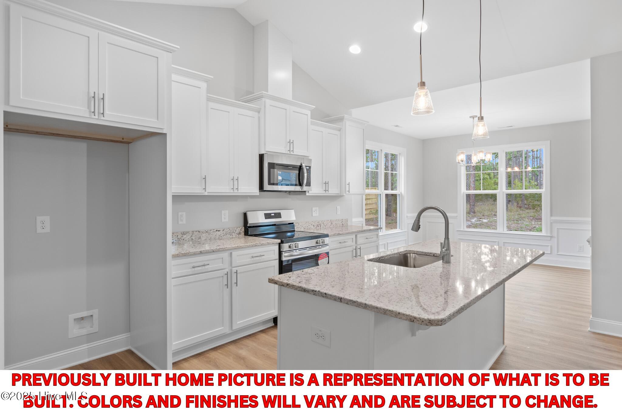 100550537 | Photo 12