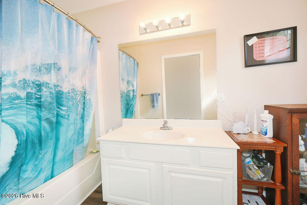 100551921 | Photo 23