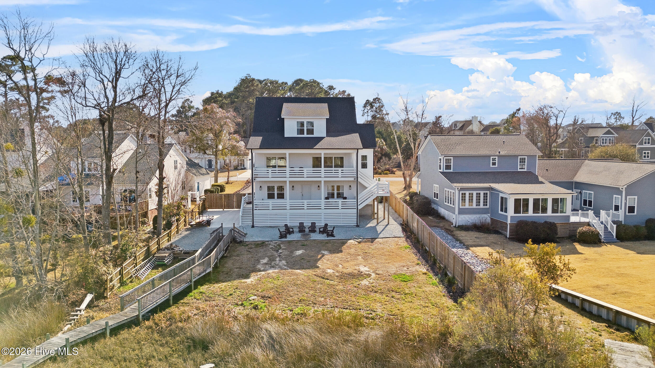 100558595 | Photo 77