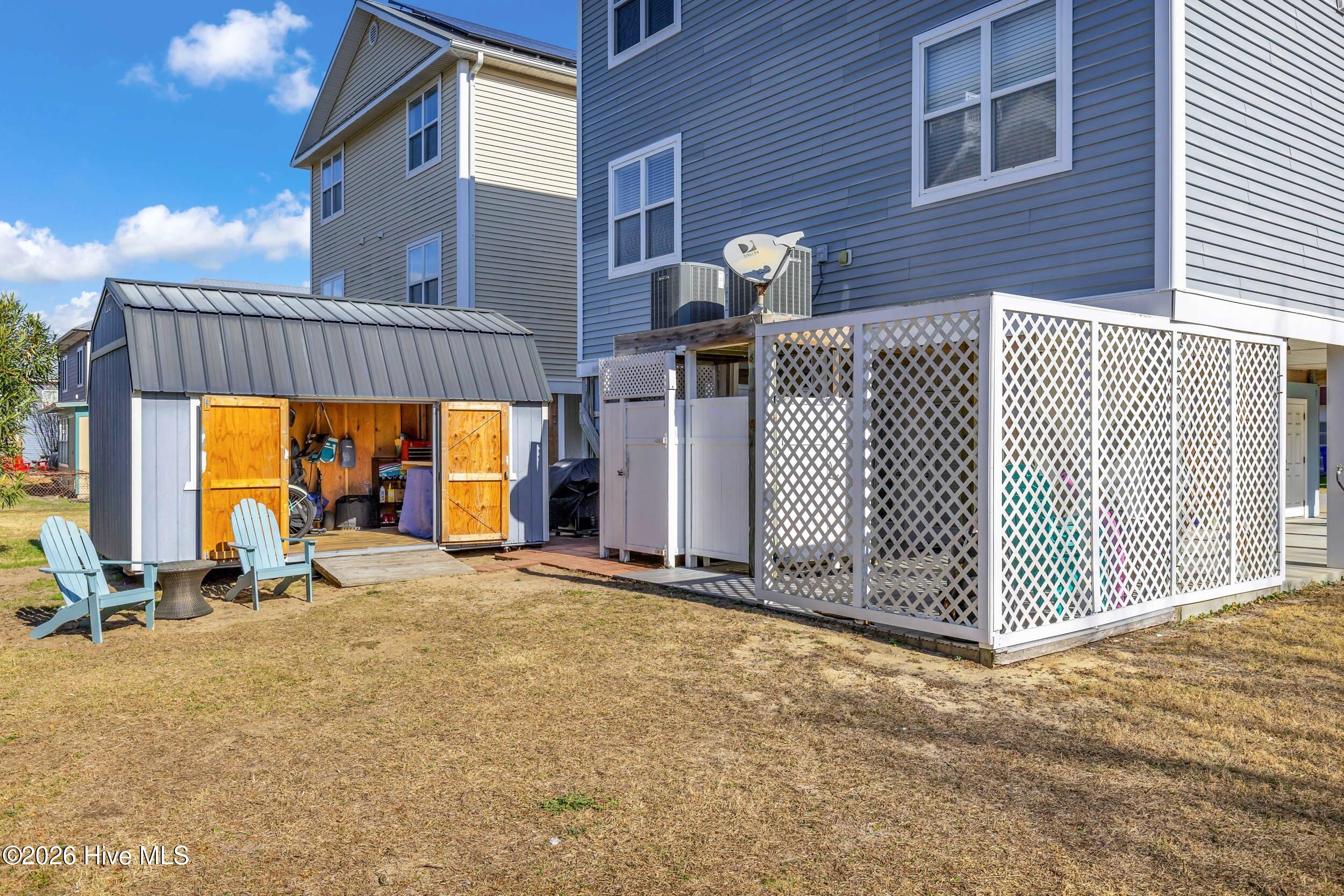 100548181 | Photo 32