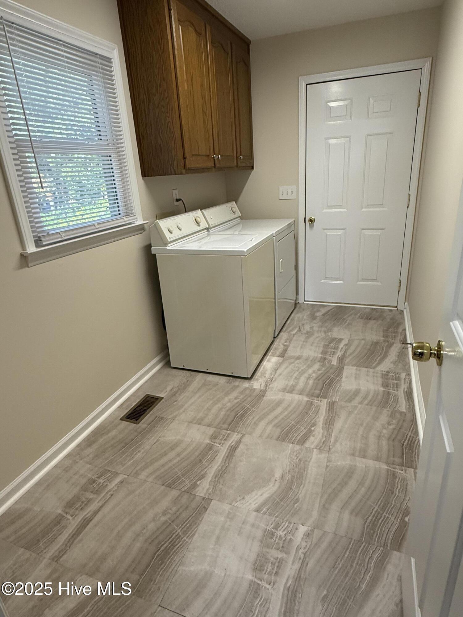 100515405 | Photo 19